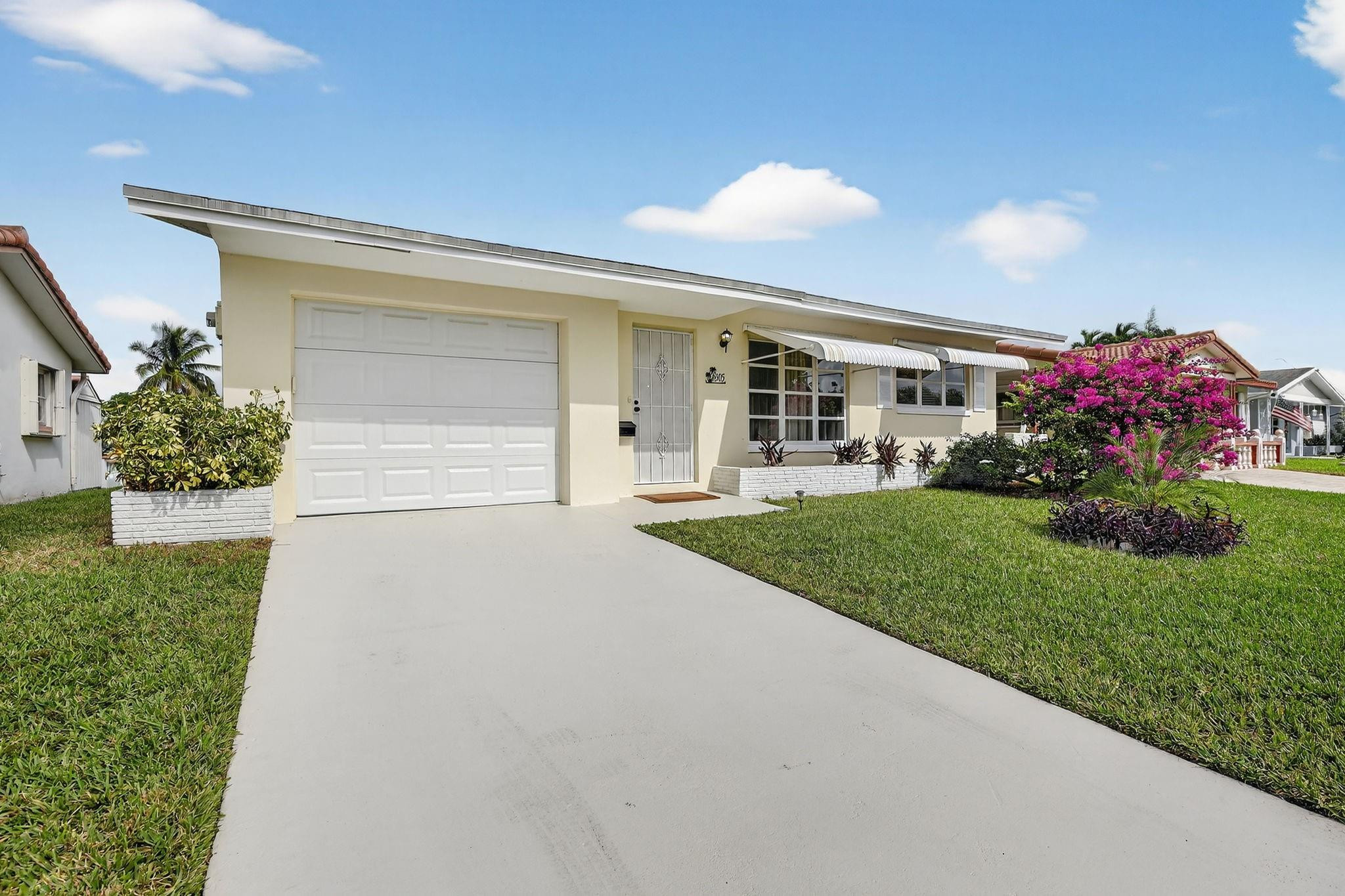 4305 NW 49th Dr