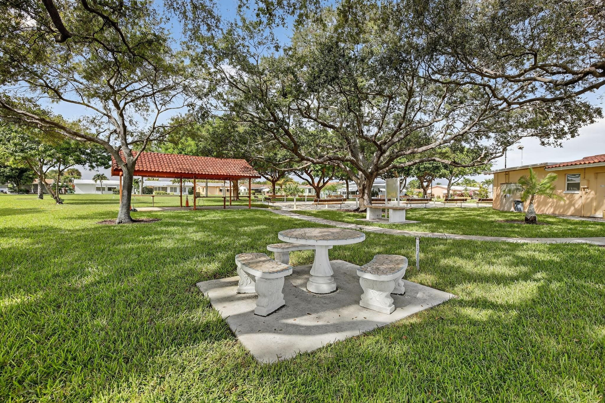4305 NW 49th Dr