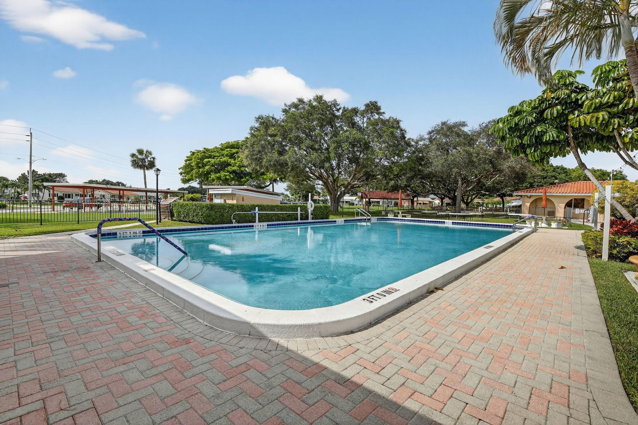 4305 NW 49th Dr