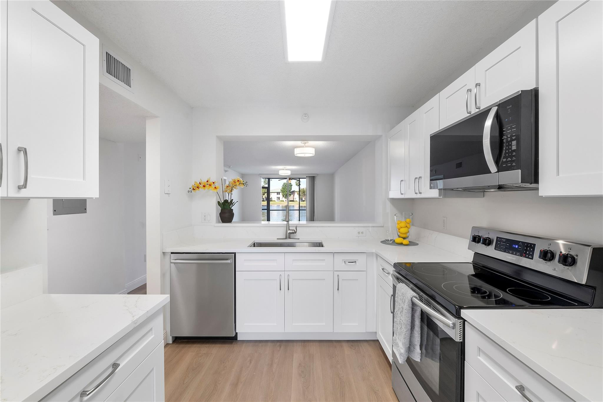 7763 Southampton Ter 102