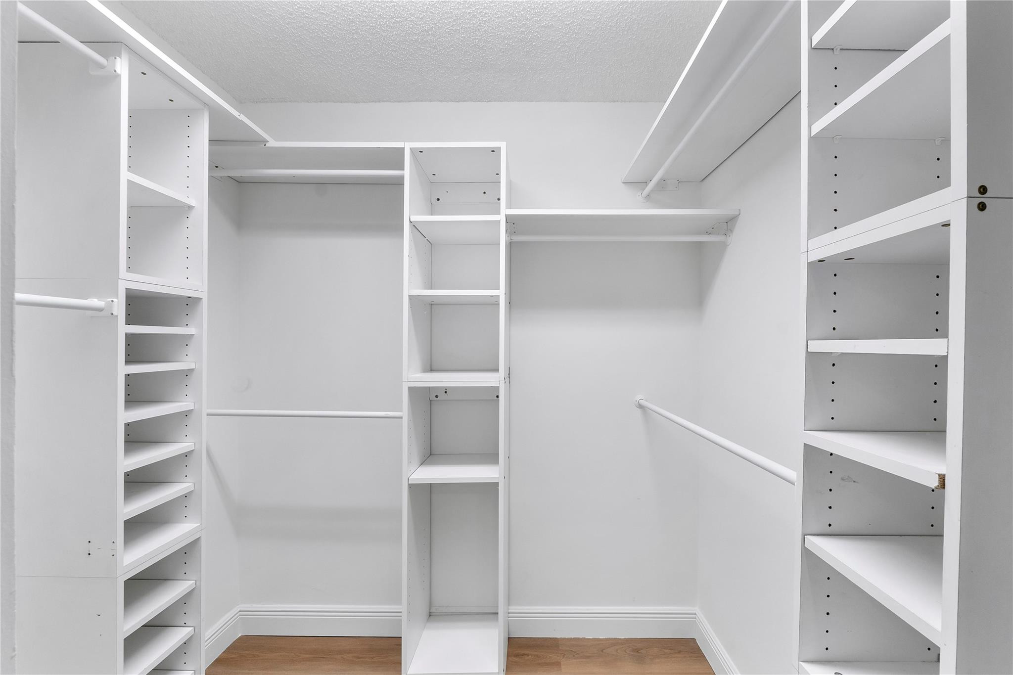 7763 Southampton Ter 102