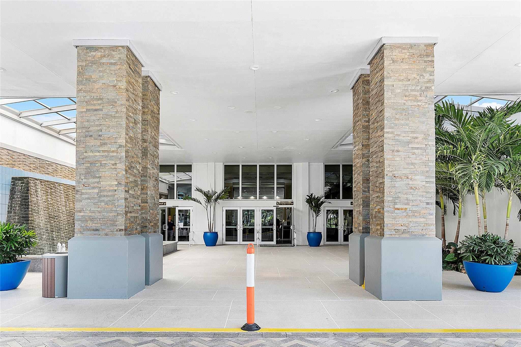 7763 Southampton Ter 102