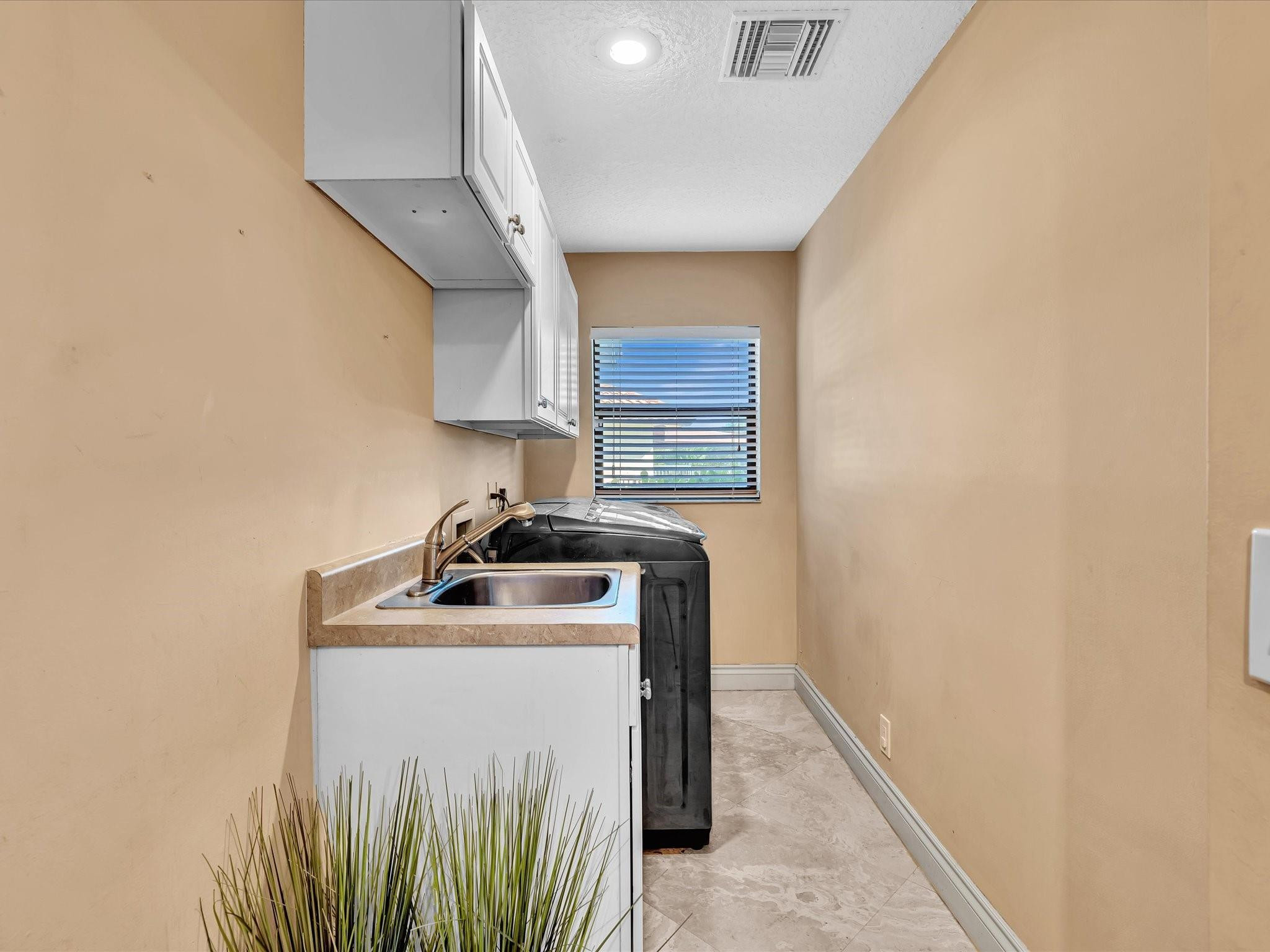 10320 NW 6th Street