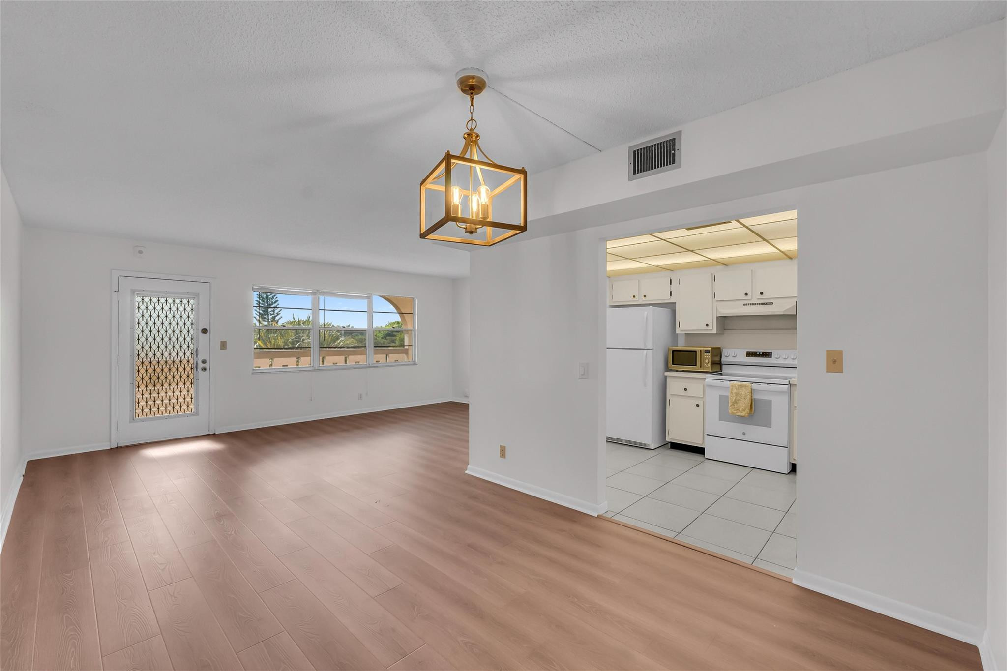 1901 Bermuda Cir H4