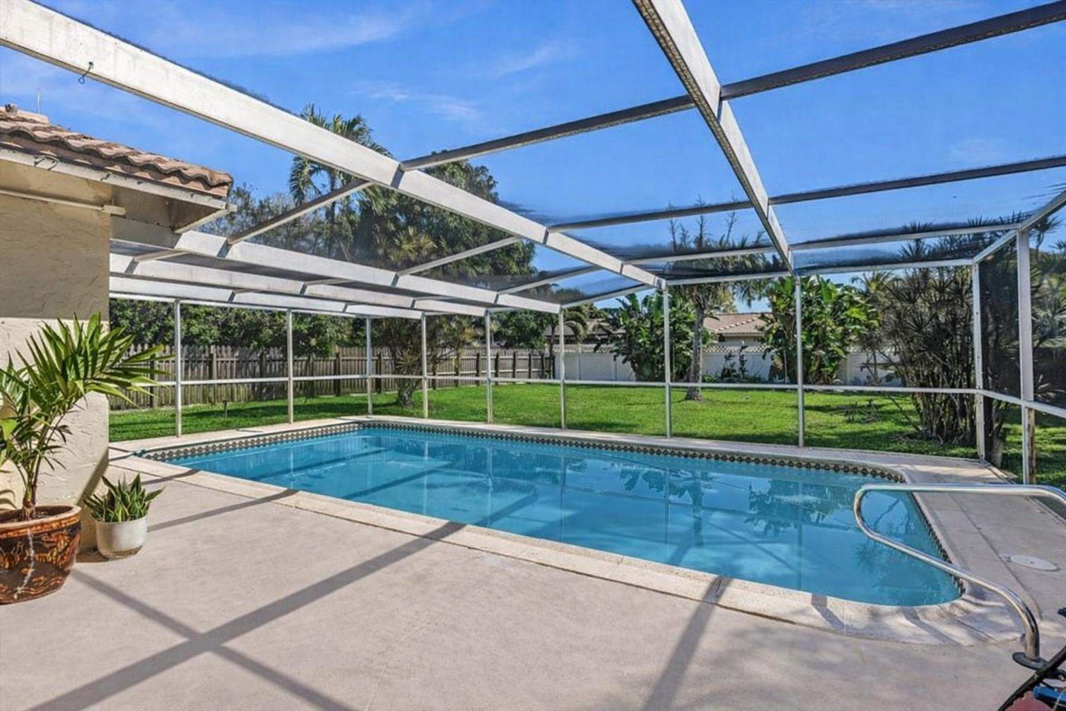 895 NW 87th Avenue
