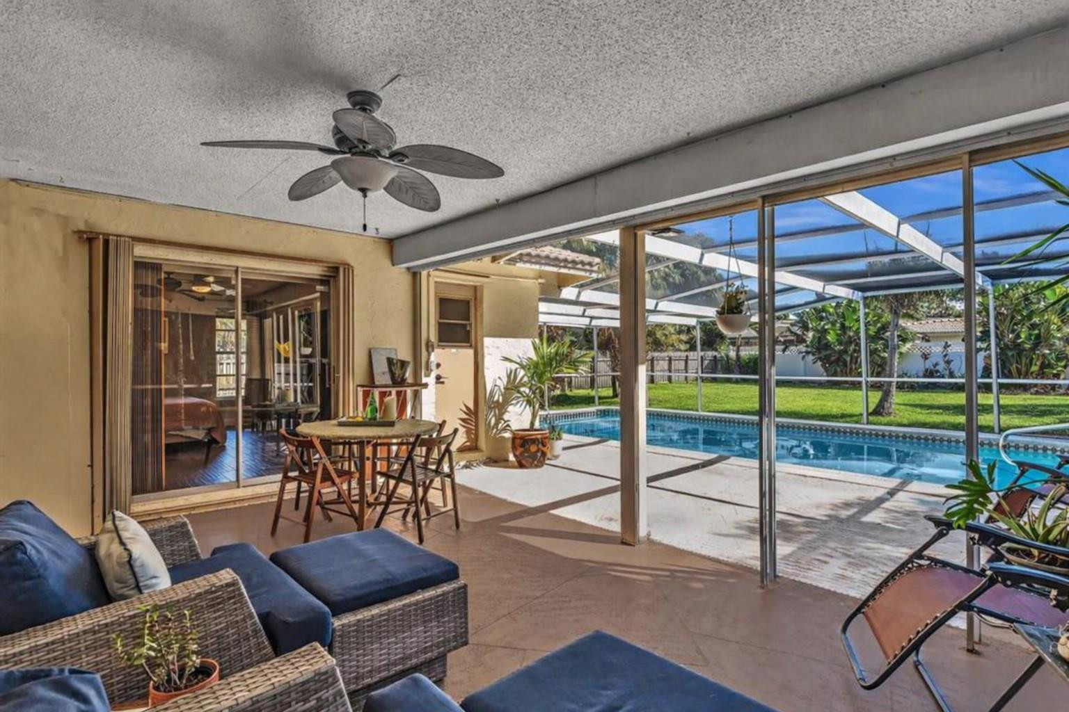 895 NW 87th Avenue