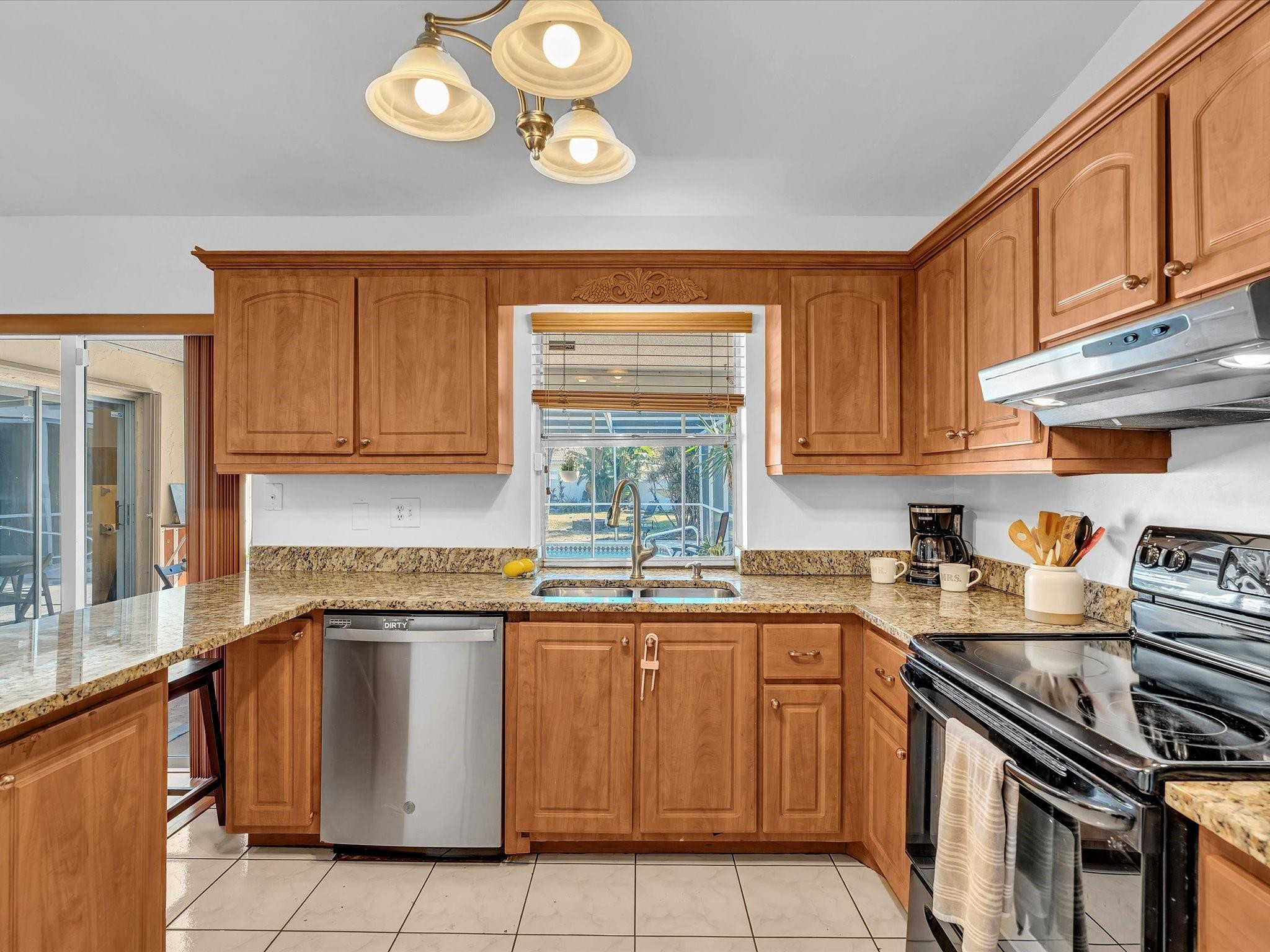 895 NW 87th Avenue