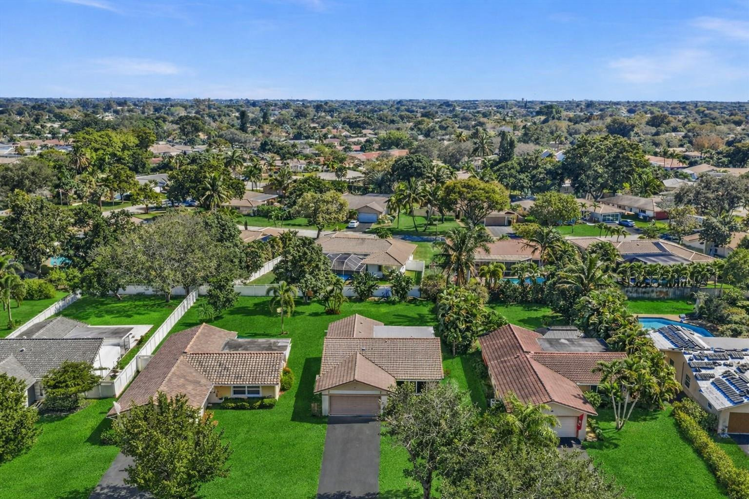 895 NW 87th Avenue