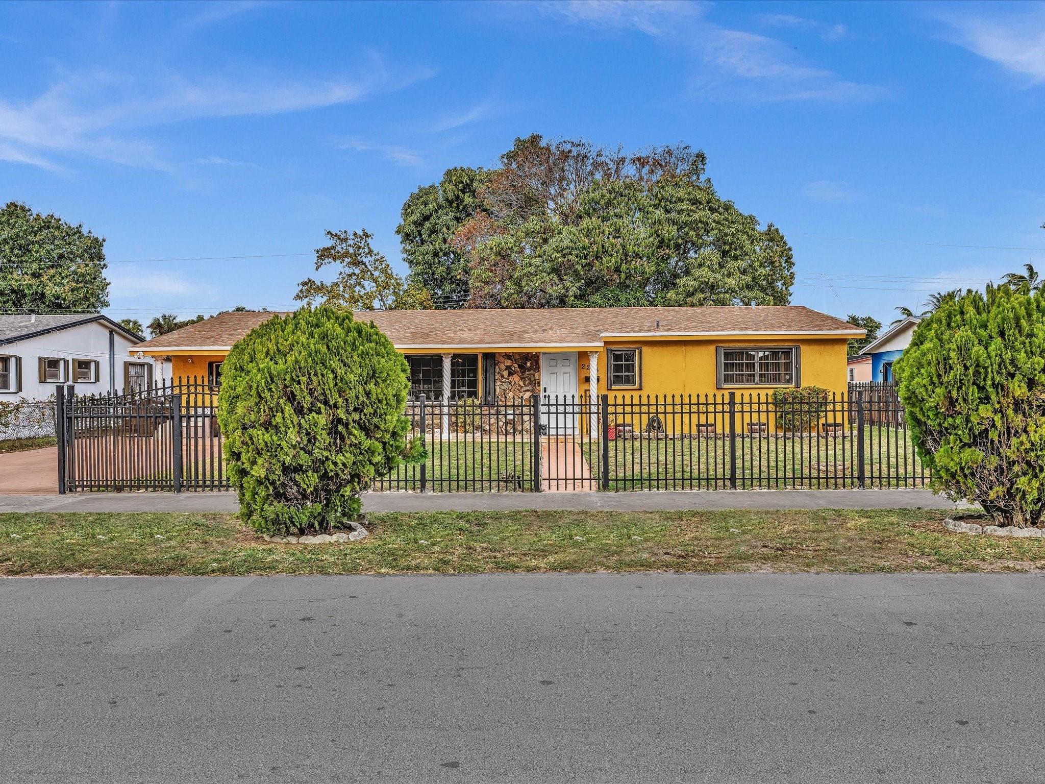 2285 NW 195th Street