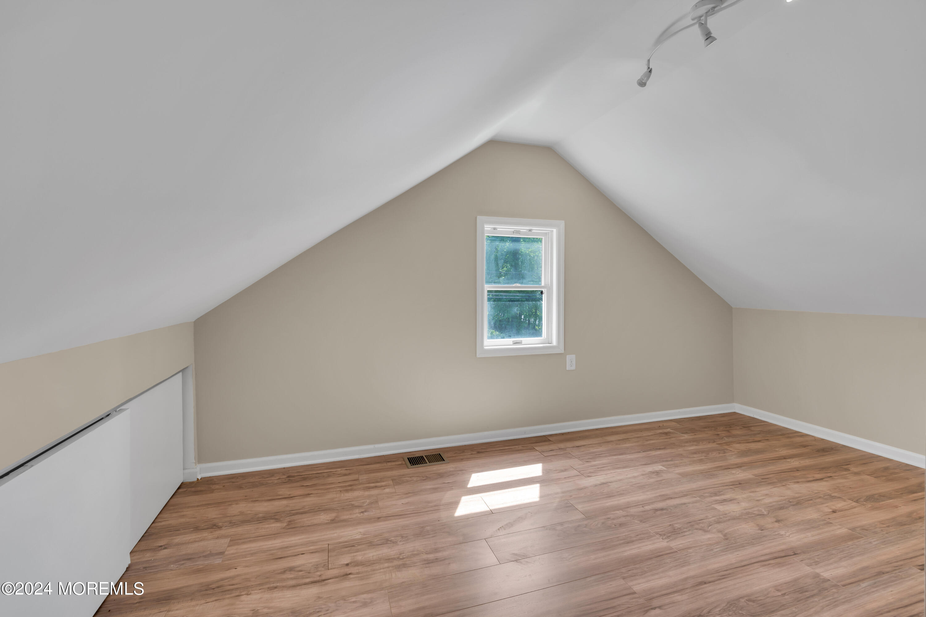 66 Wood Avenue