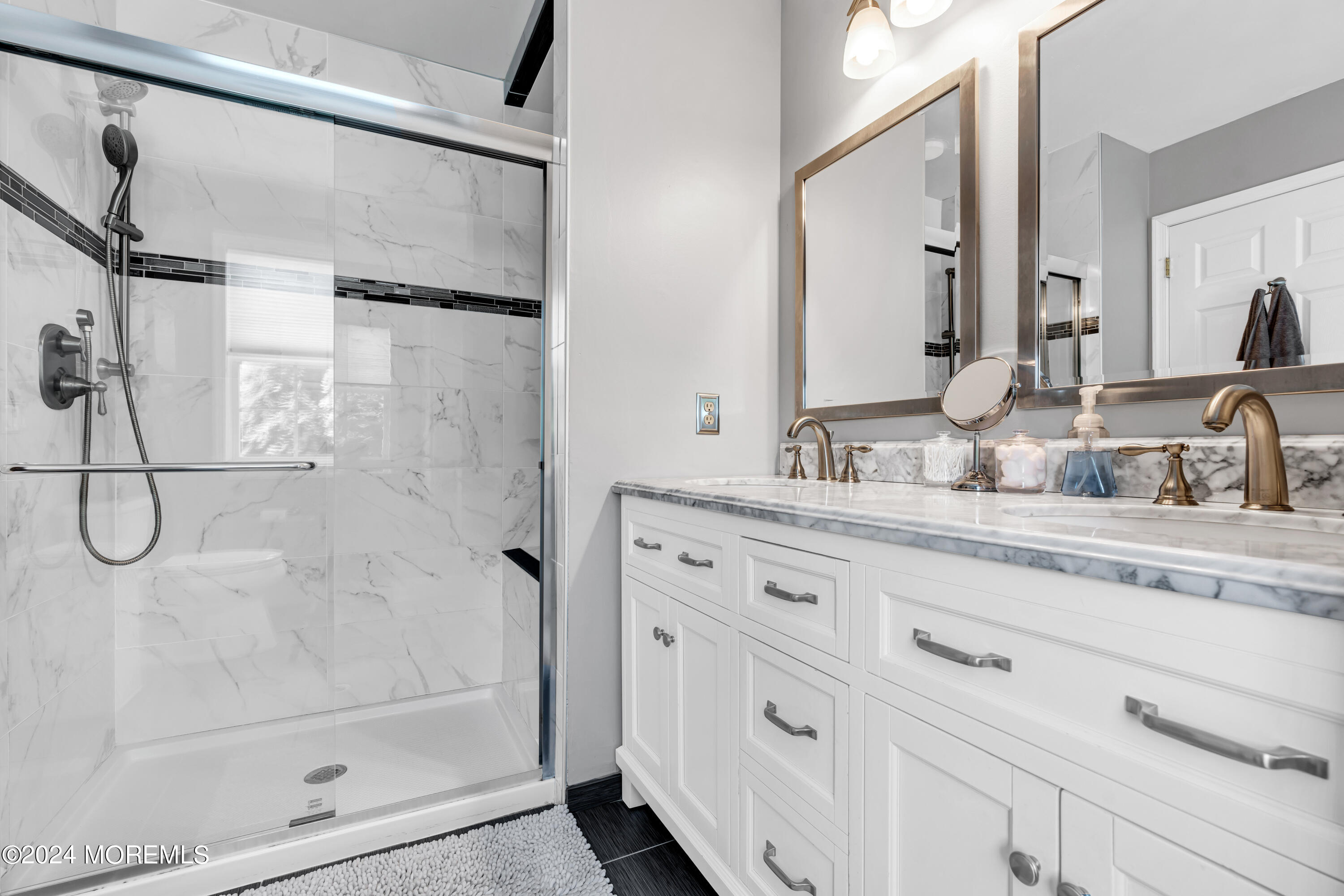 24 Glacier Drive