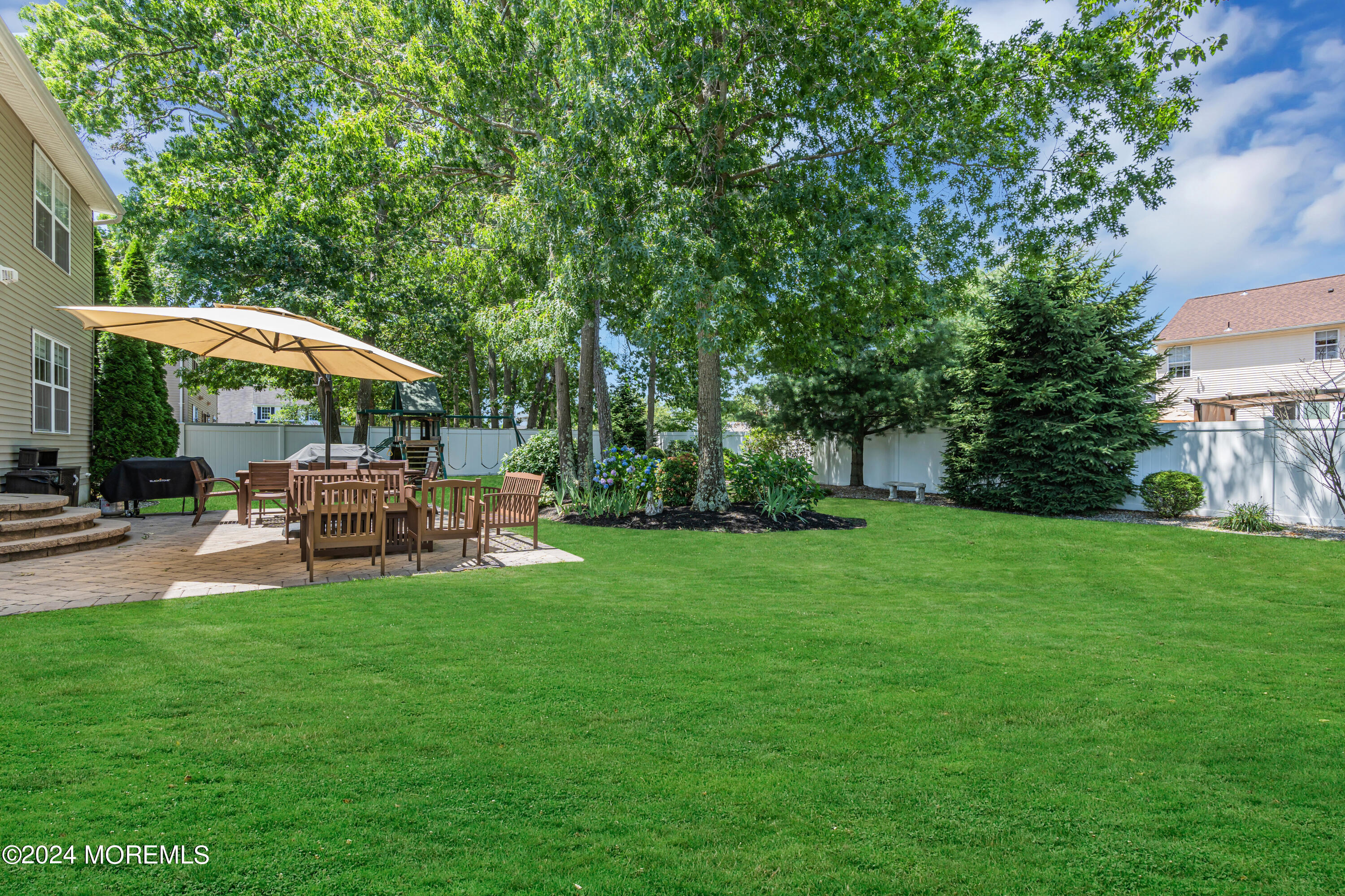 24 Glacier Drive