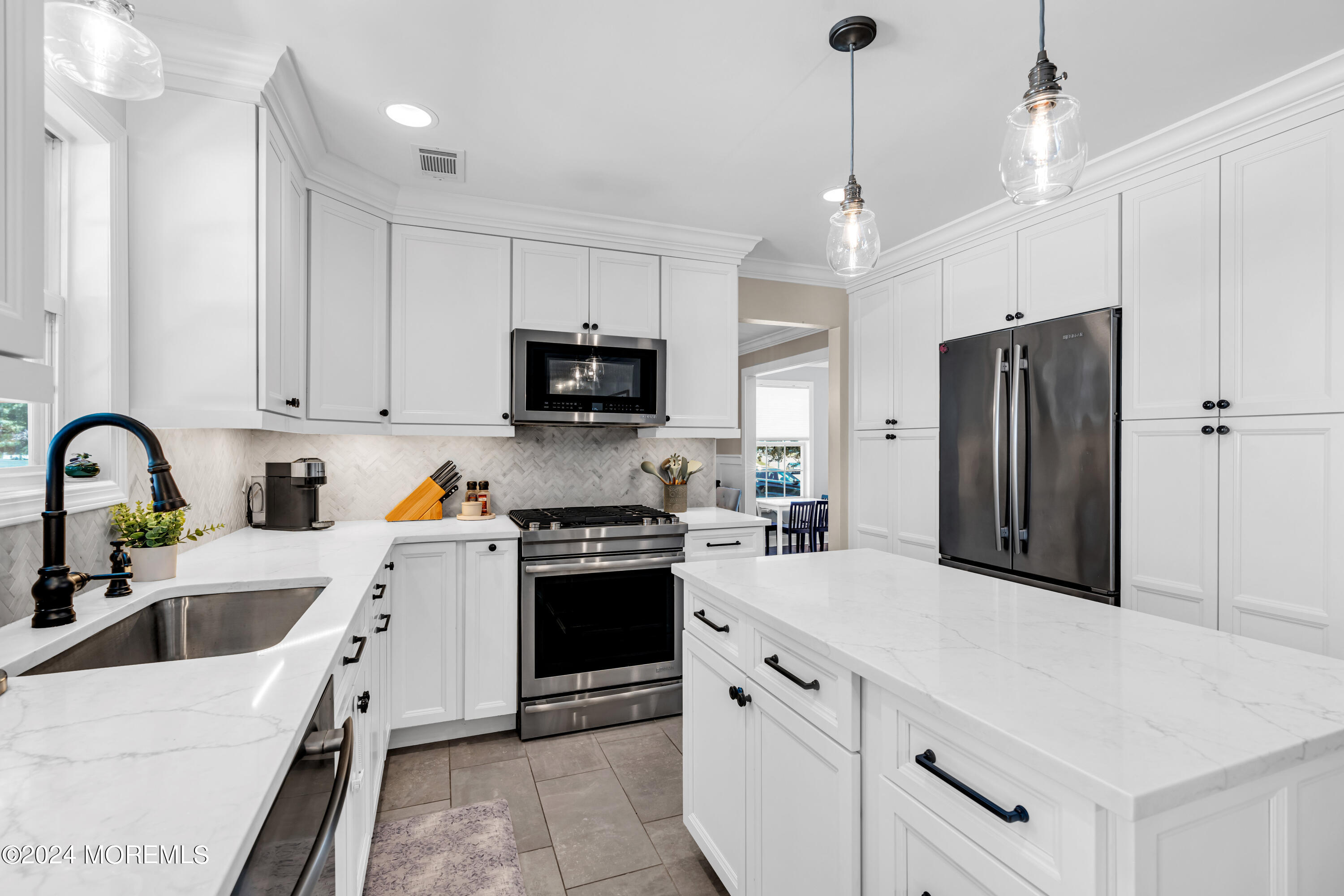 24 Glacier Drive