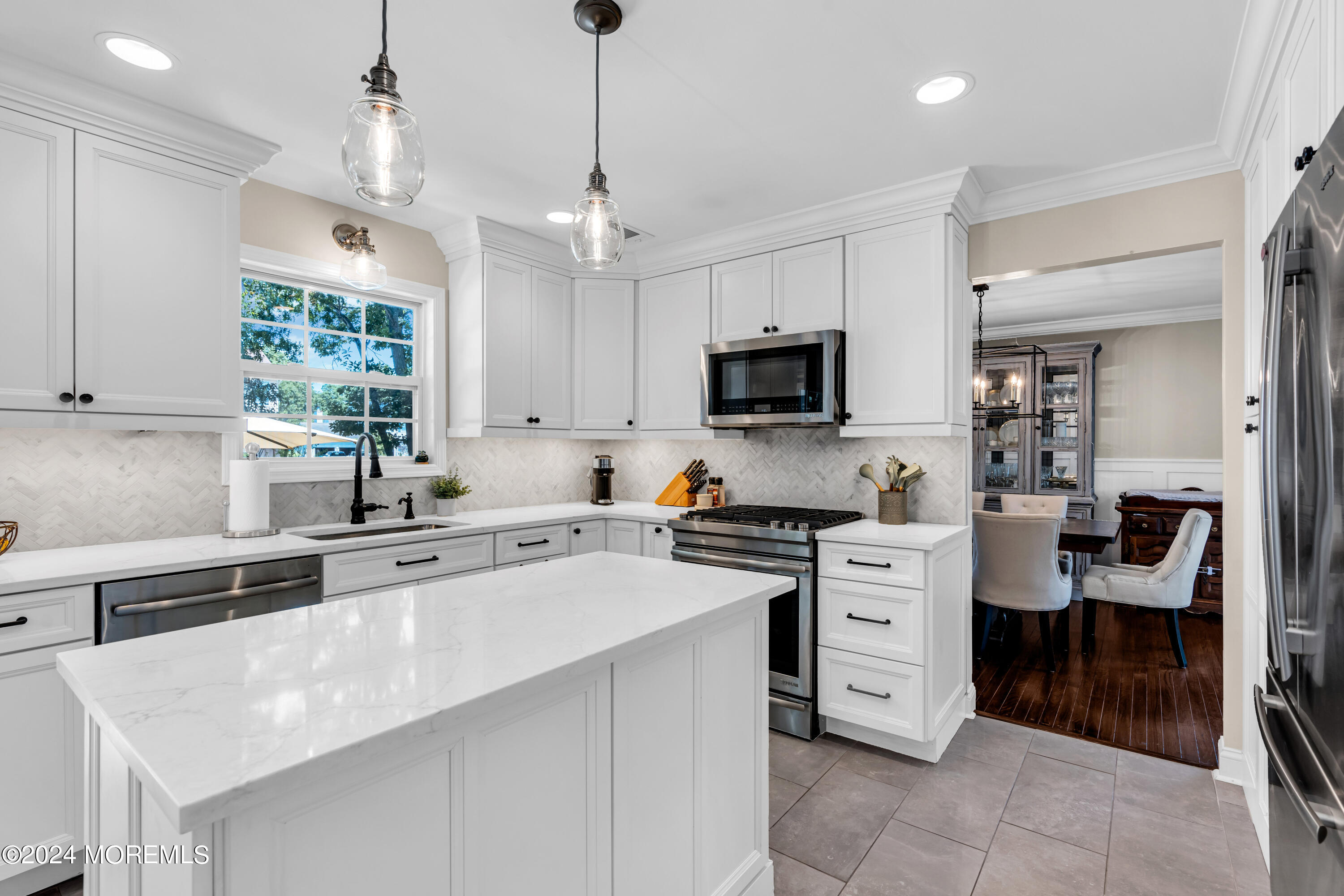 24 Glacier Drive