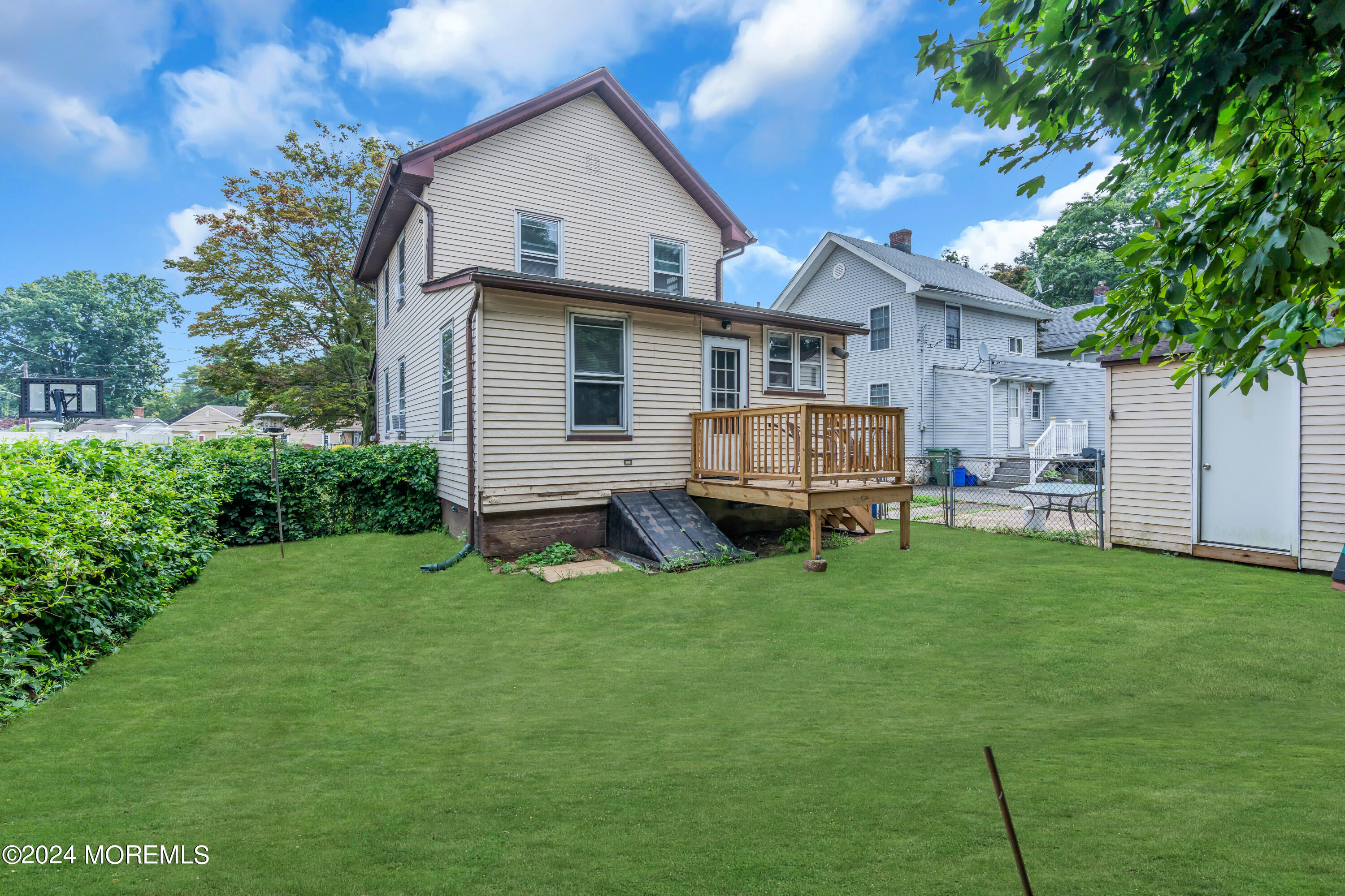 7 Maple Street