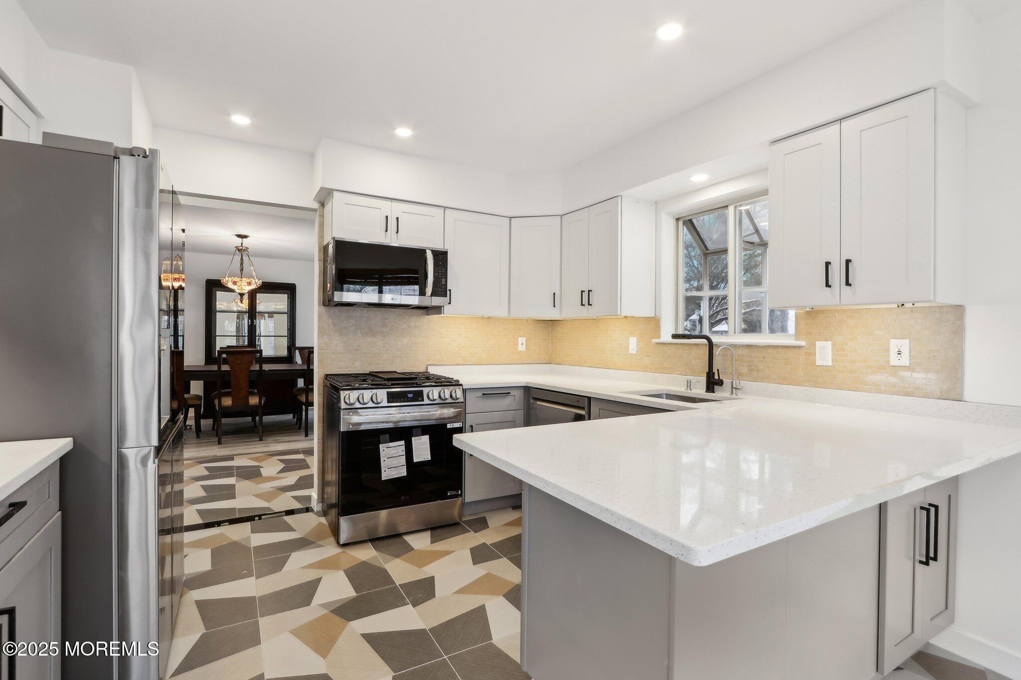 165 Loganberry Lane