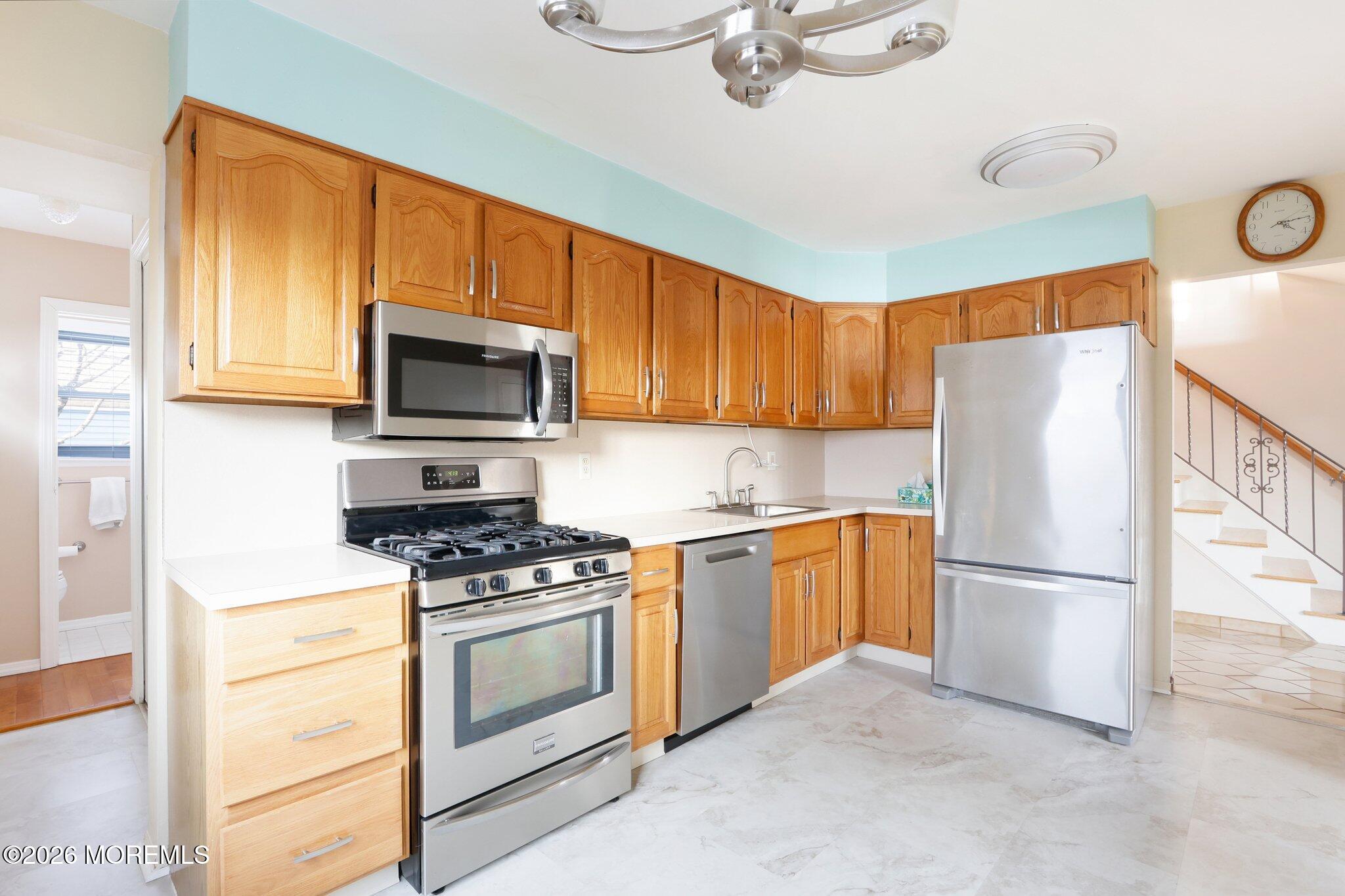 13 Cresci Boulevard