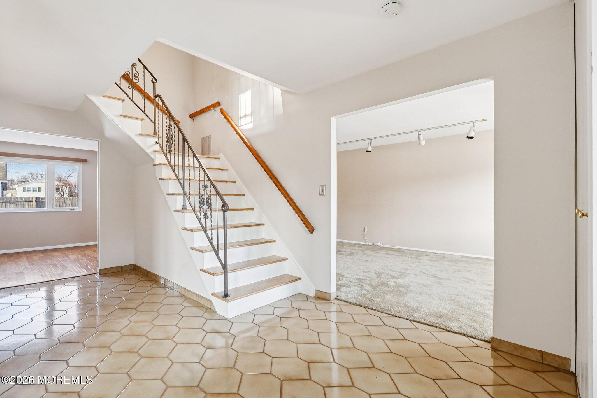 13 Cresci Boulevard