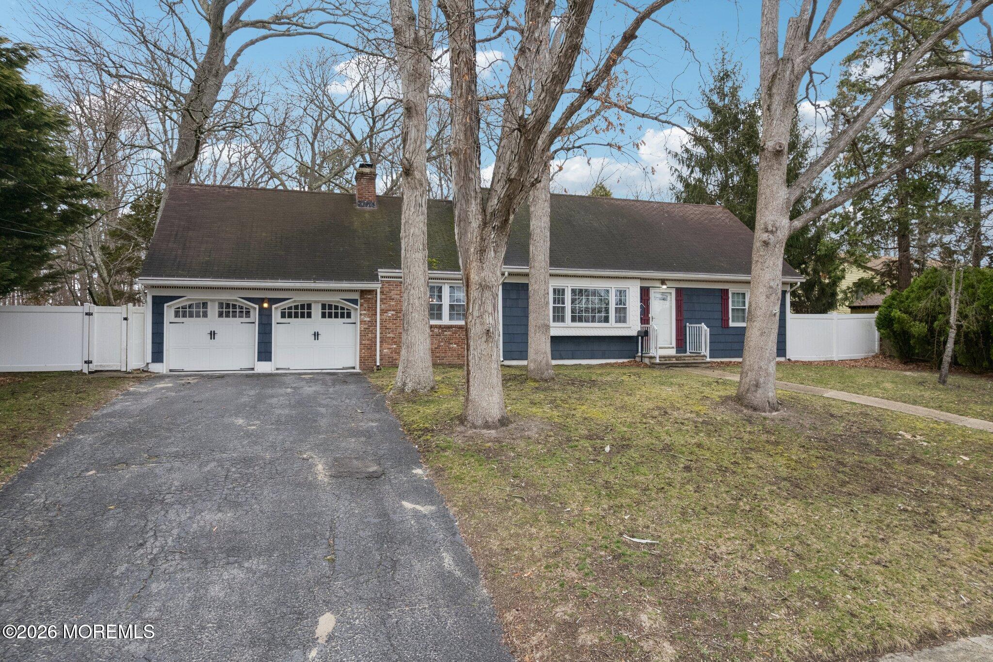 84 Robbins Court
