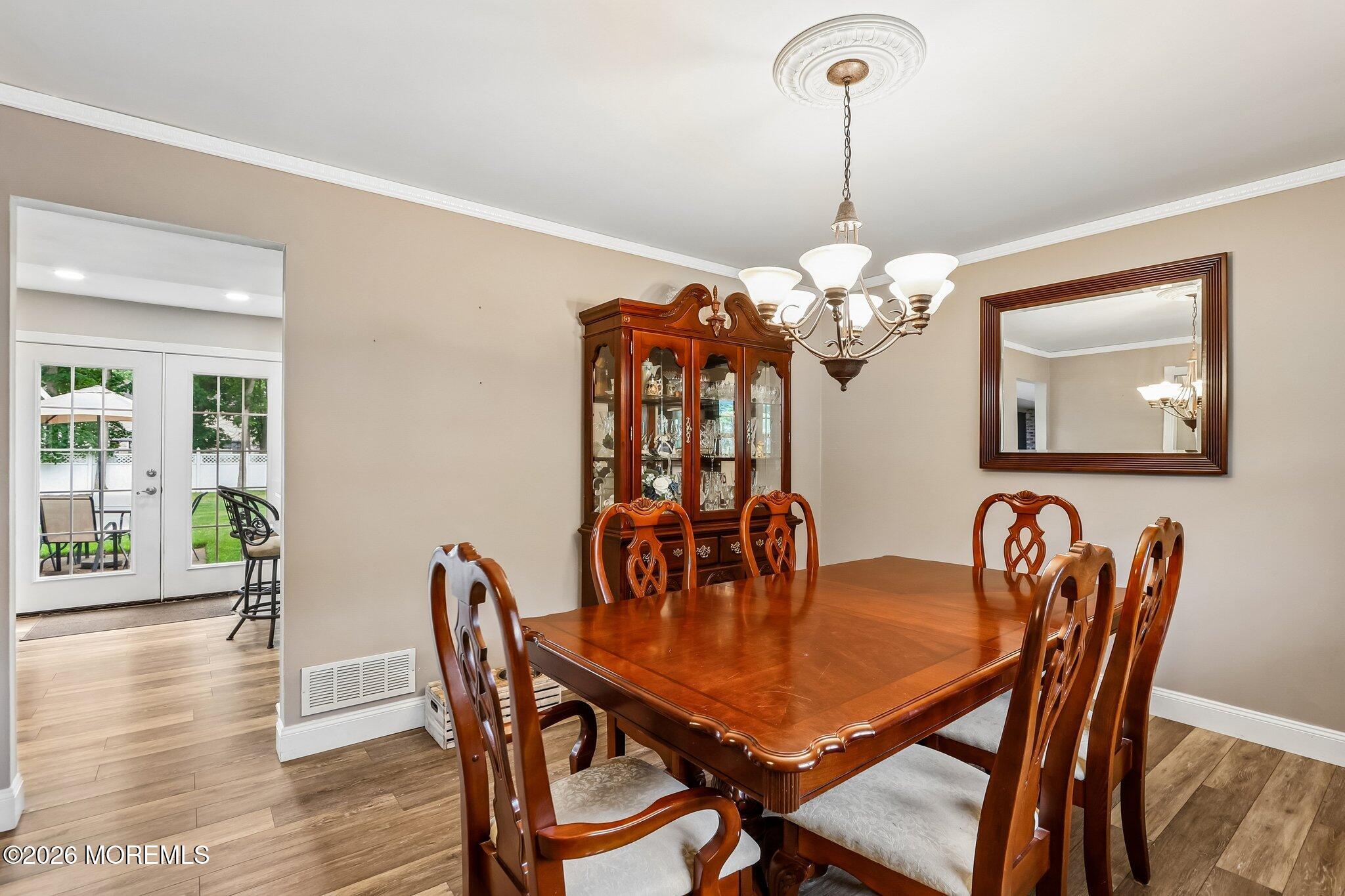 5 Sugarbush Road