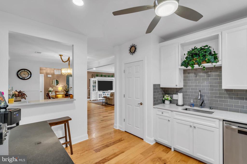 105 CANTERBURY LANE