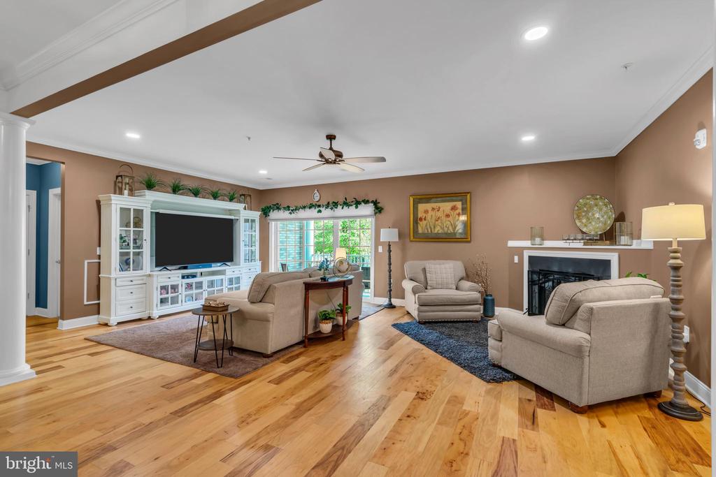 105 CANTERBURY LANE