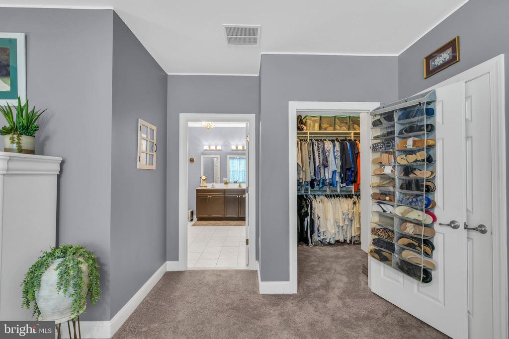 105 CANTERBURY LANE