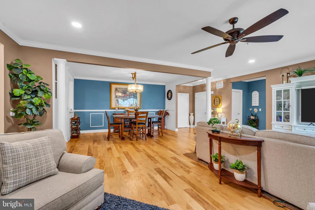 105 CANTERBURY LANE