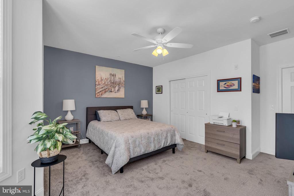 105 CANTERBURY LANE