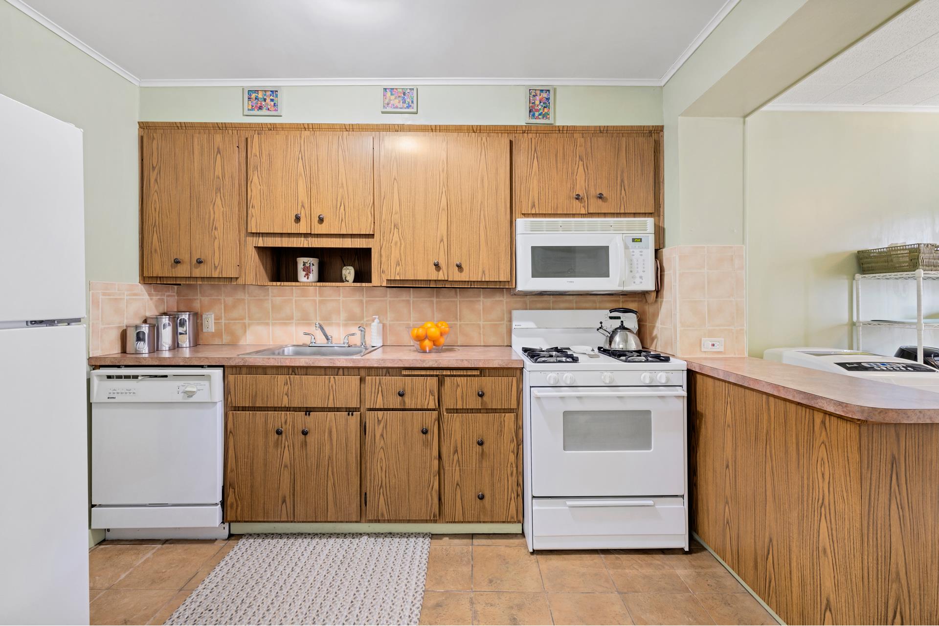 3417 Ave I