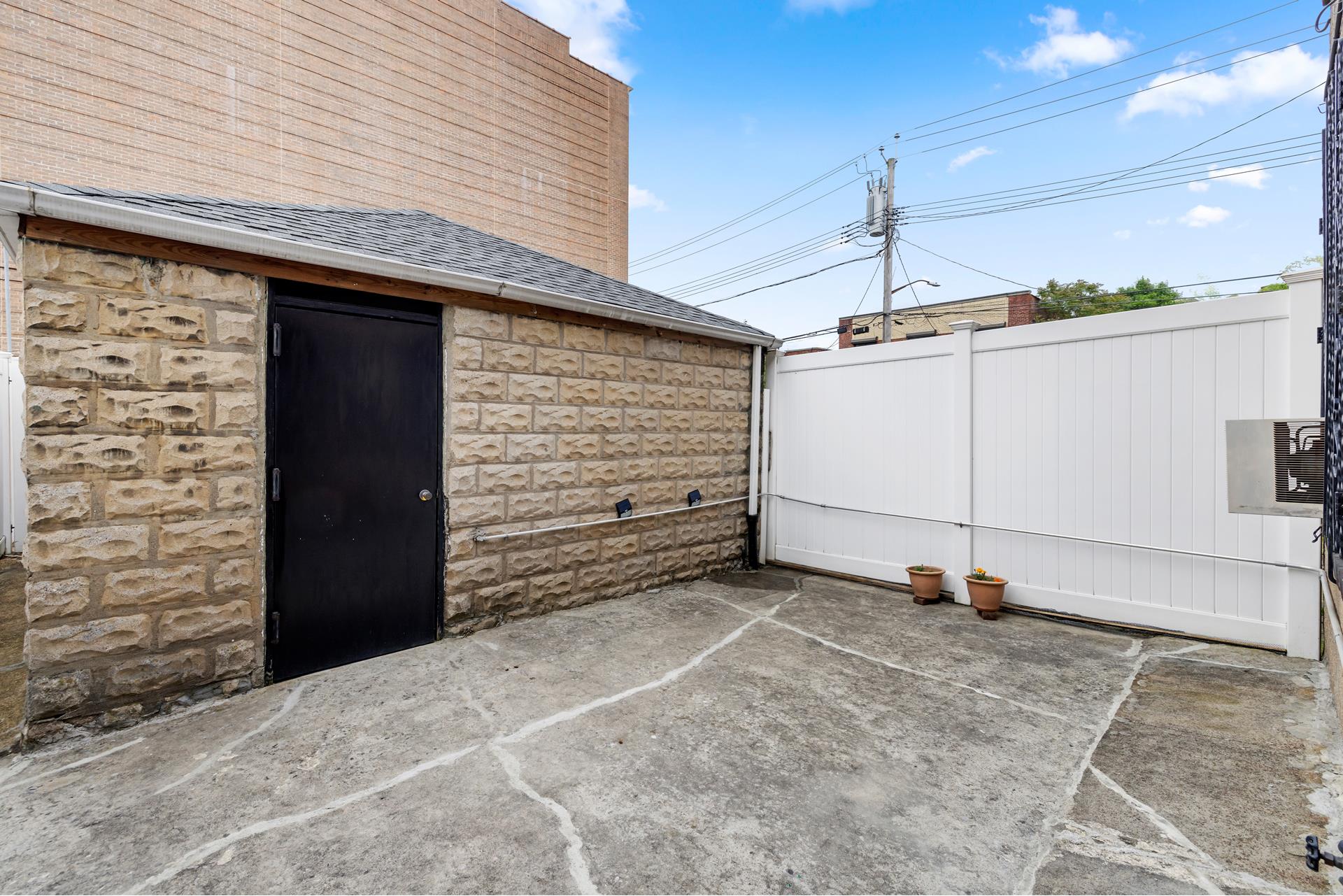 3417 Ave I