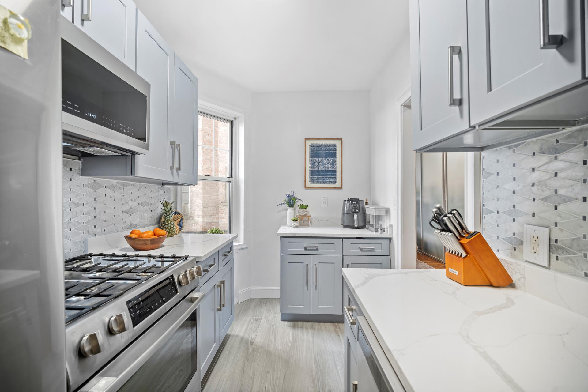 601 E 19TH Street 2M