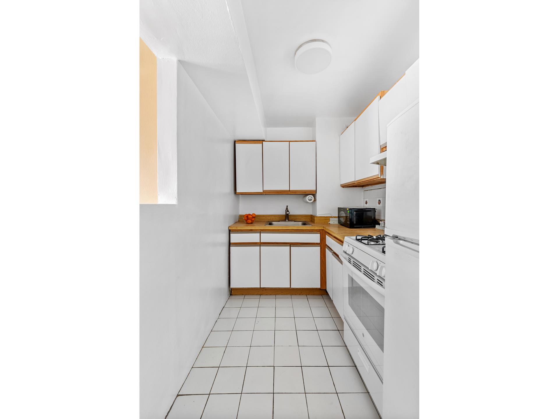 400 E 17TH Street 300