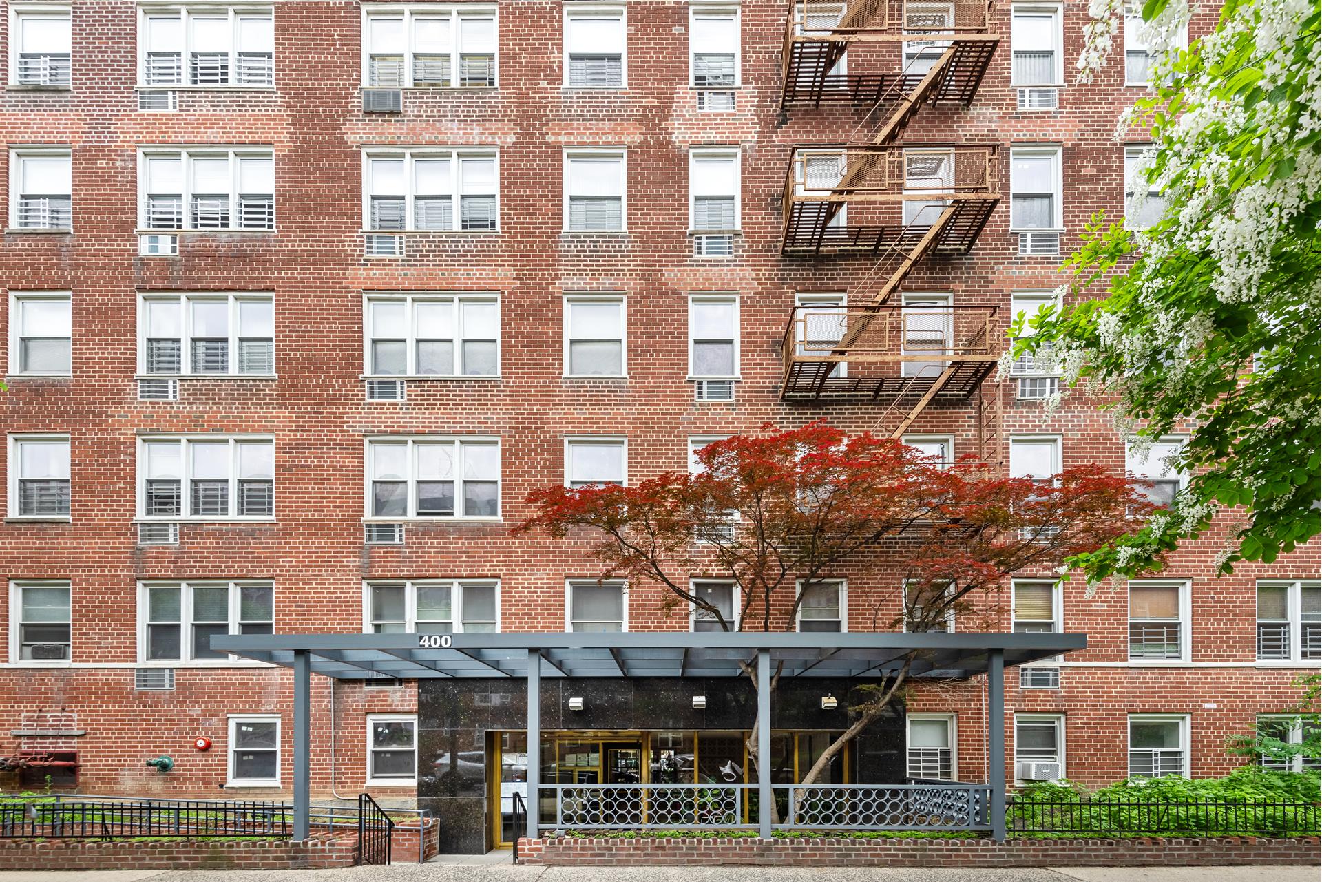 400 E 17TH Street 608