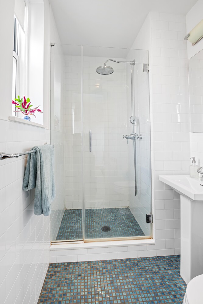 1825 FOSTER Avenue 6J