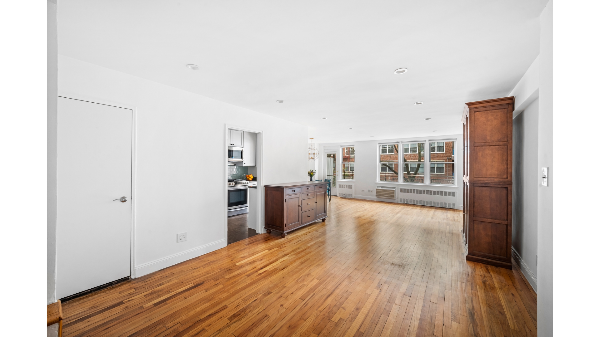 415 ARGYLE Road 2/3L