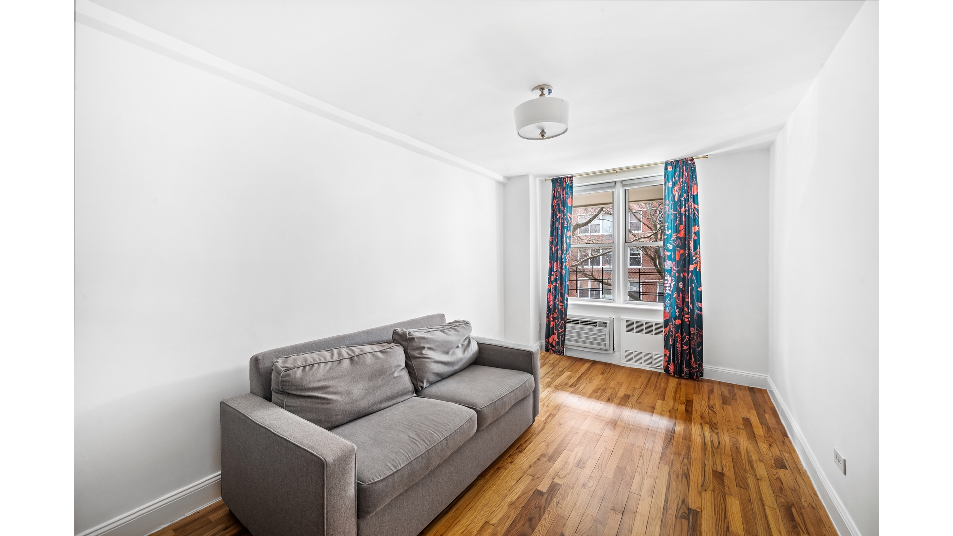 415 ARGYLE Road 2/3L