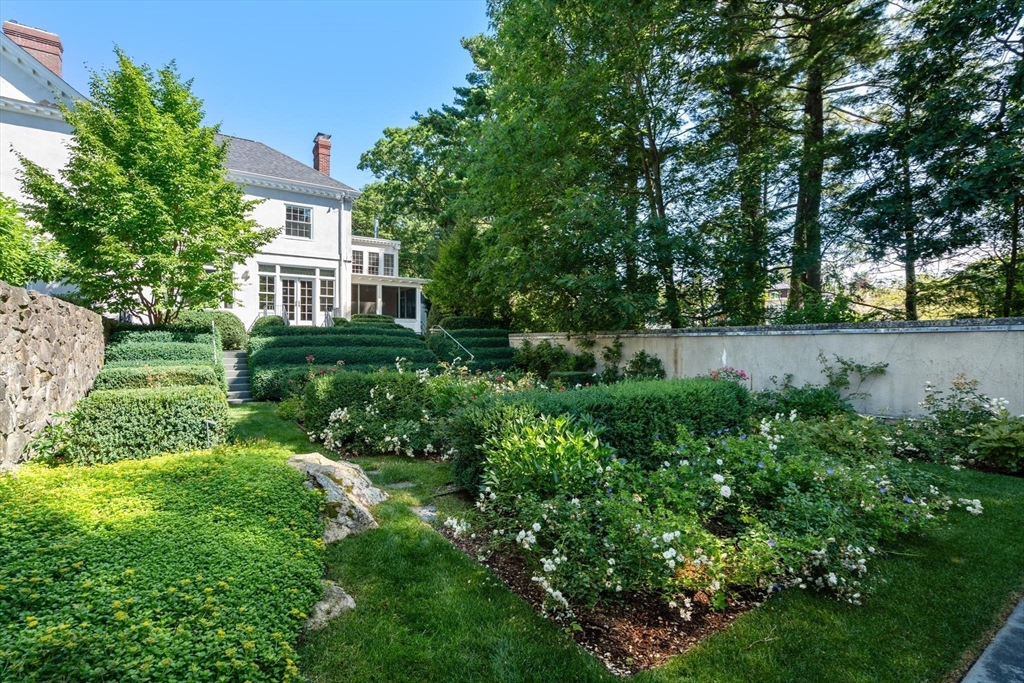 427 Westfield St