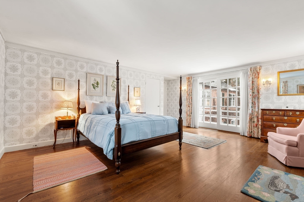 27 Laurel Rd