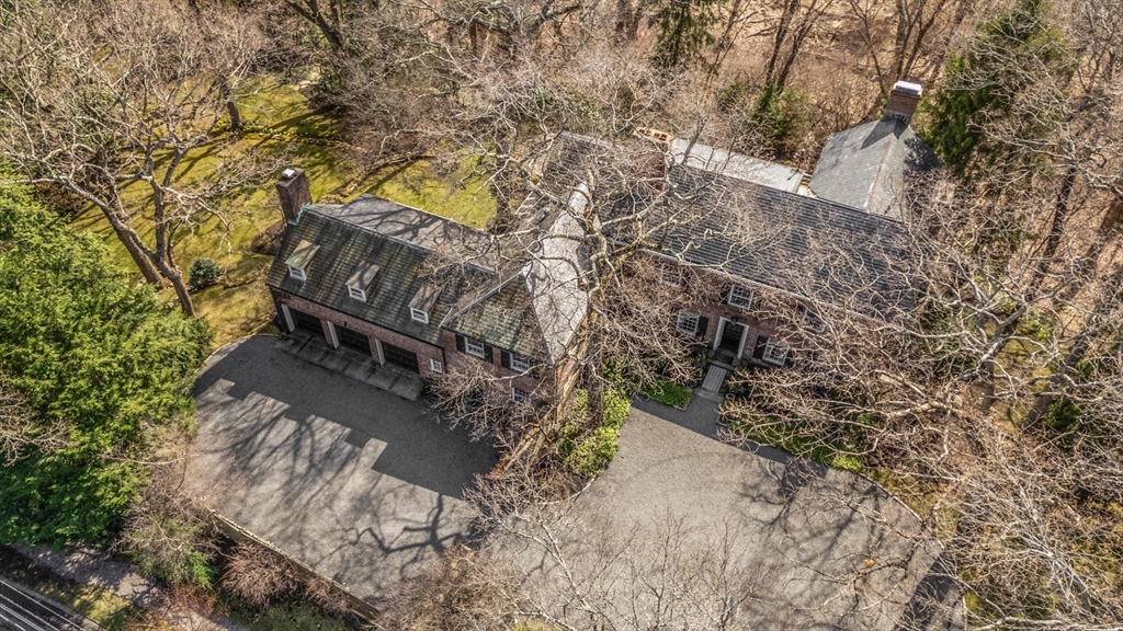 27 Laurel Rd