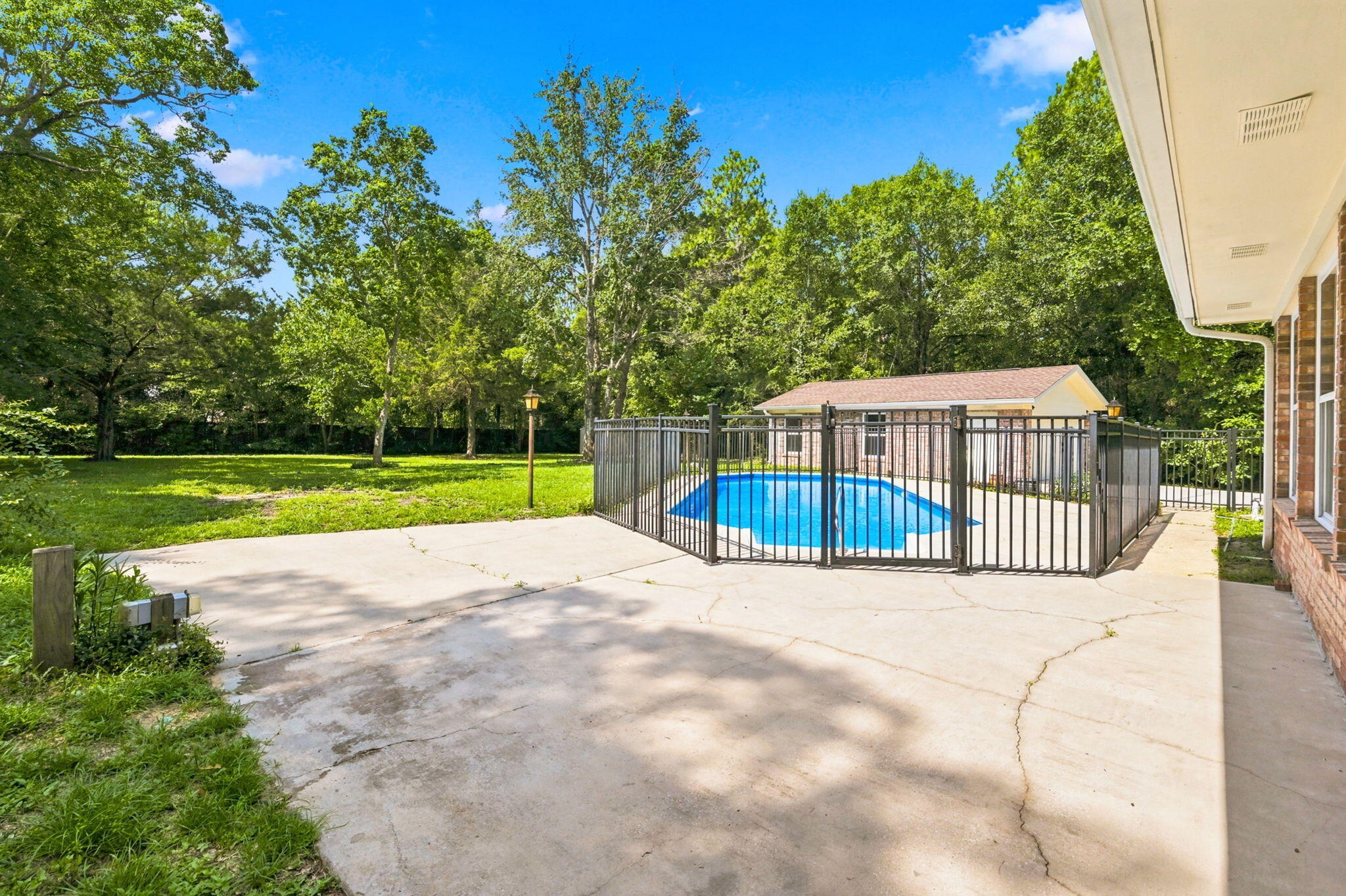 2402 Woodbine Drive