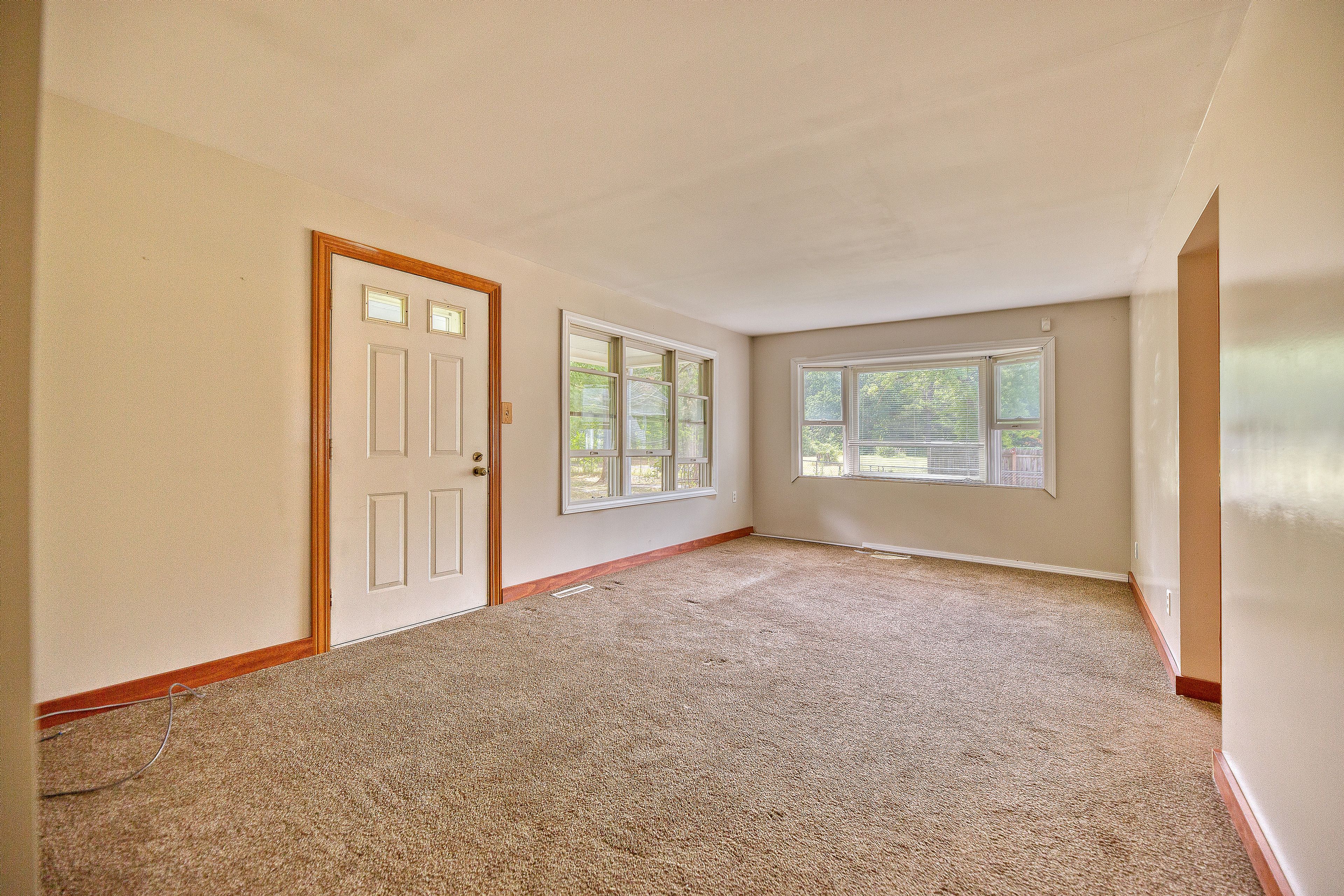 14297 MONTLE Road
