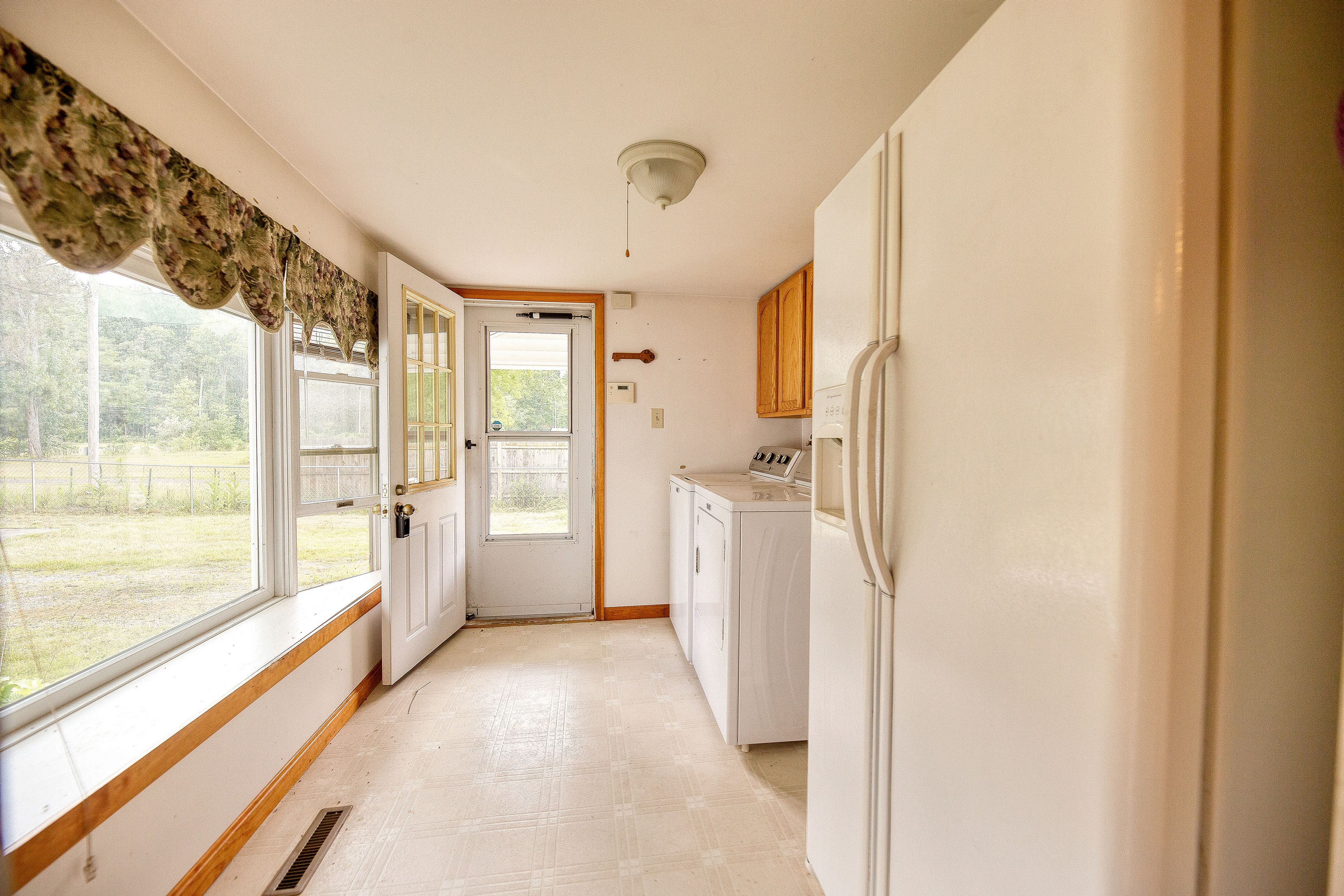 14297 MONTLE Road