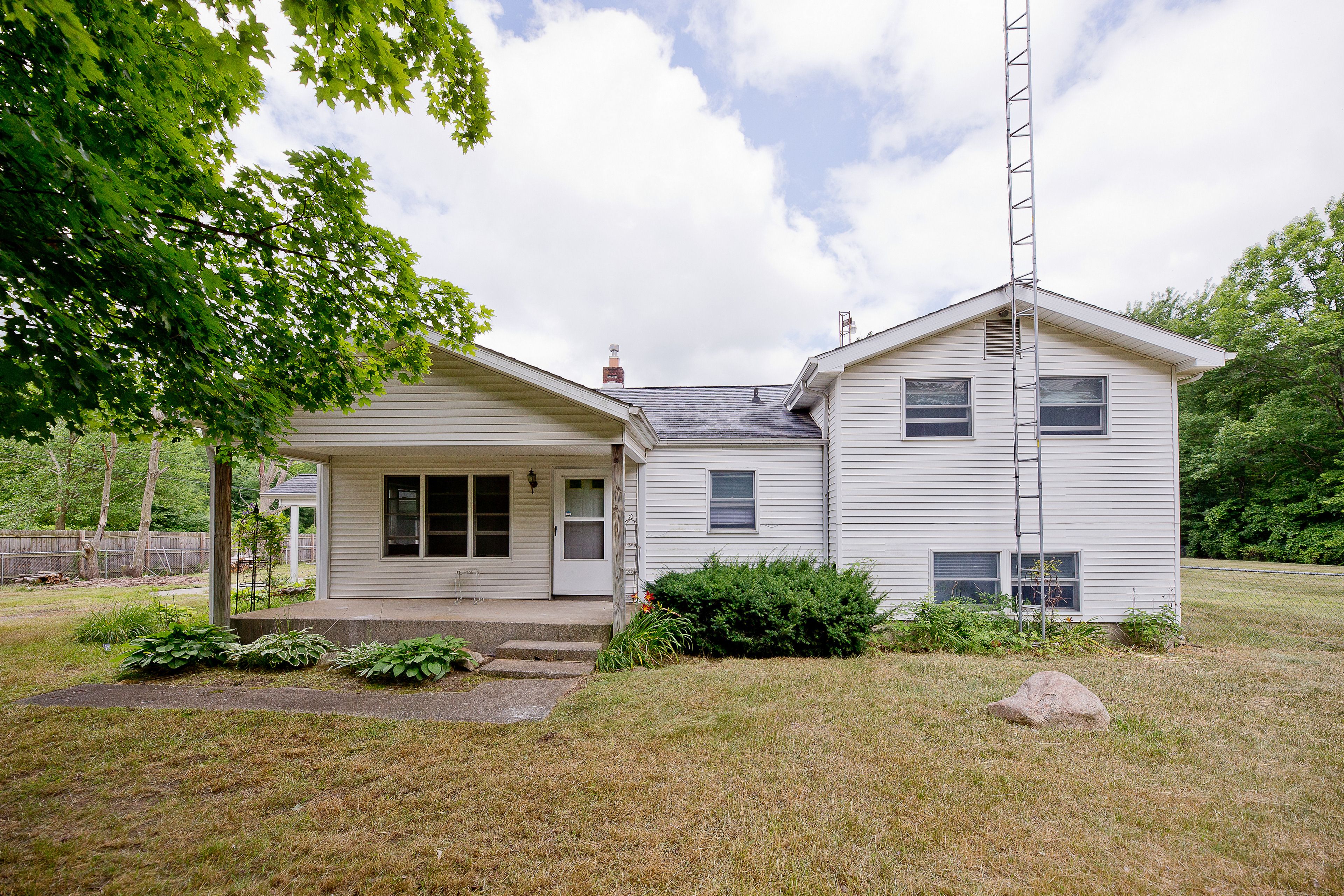 14297 MONTLE Road