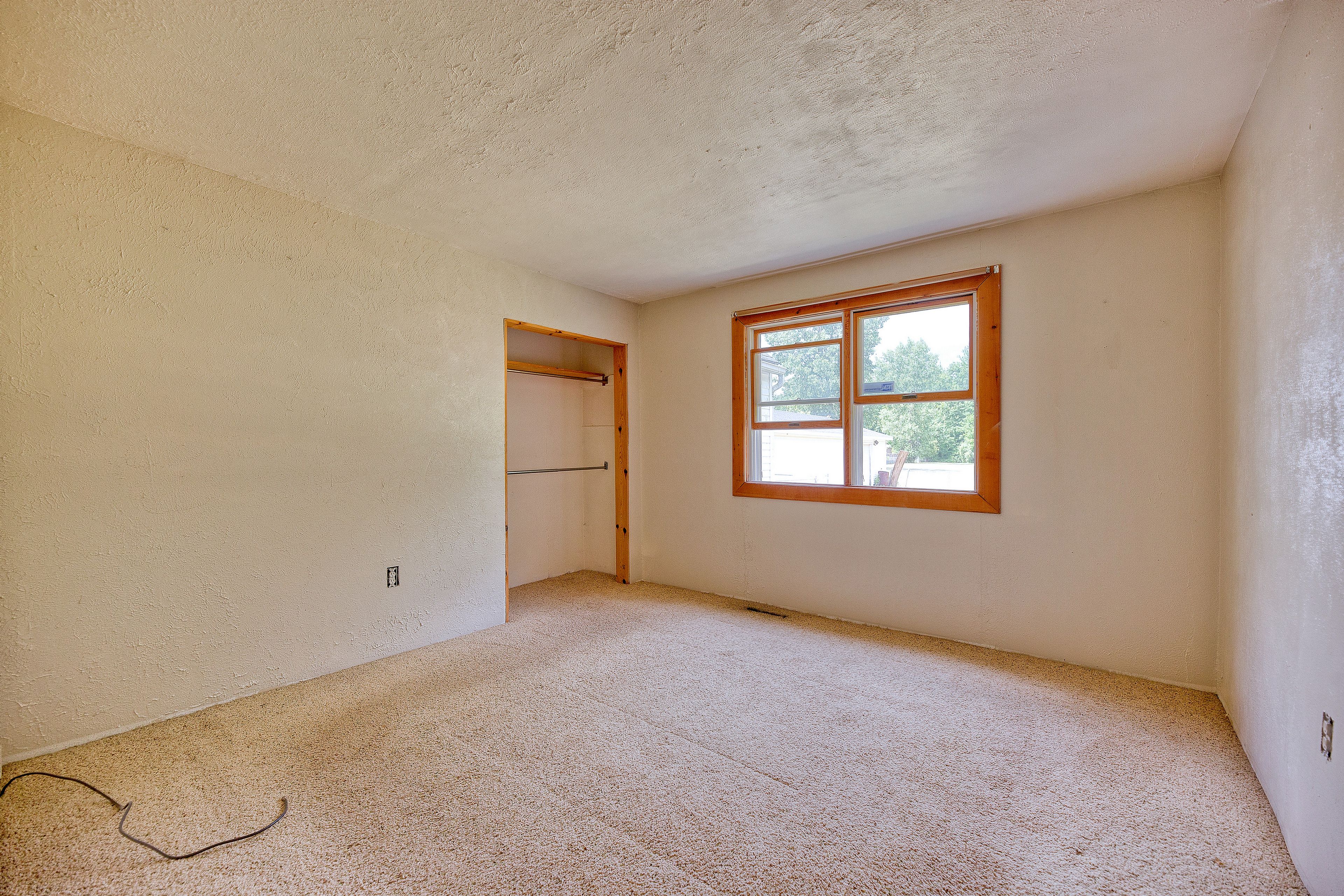 14297 MONTLE Road