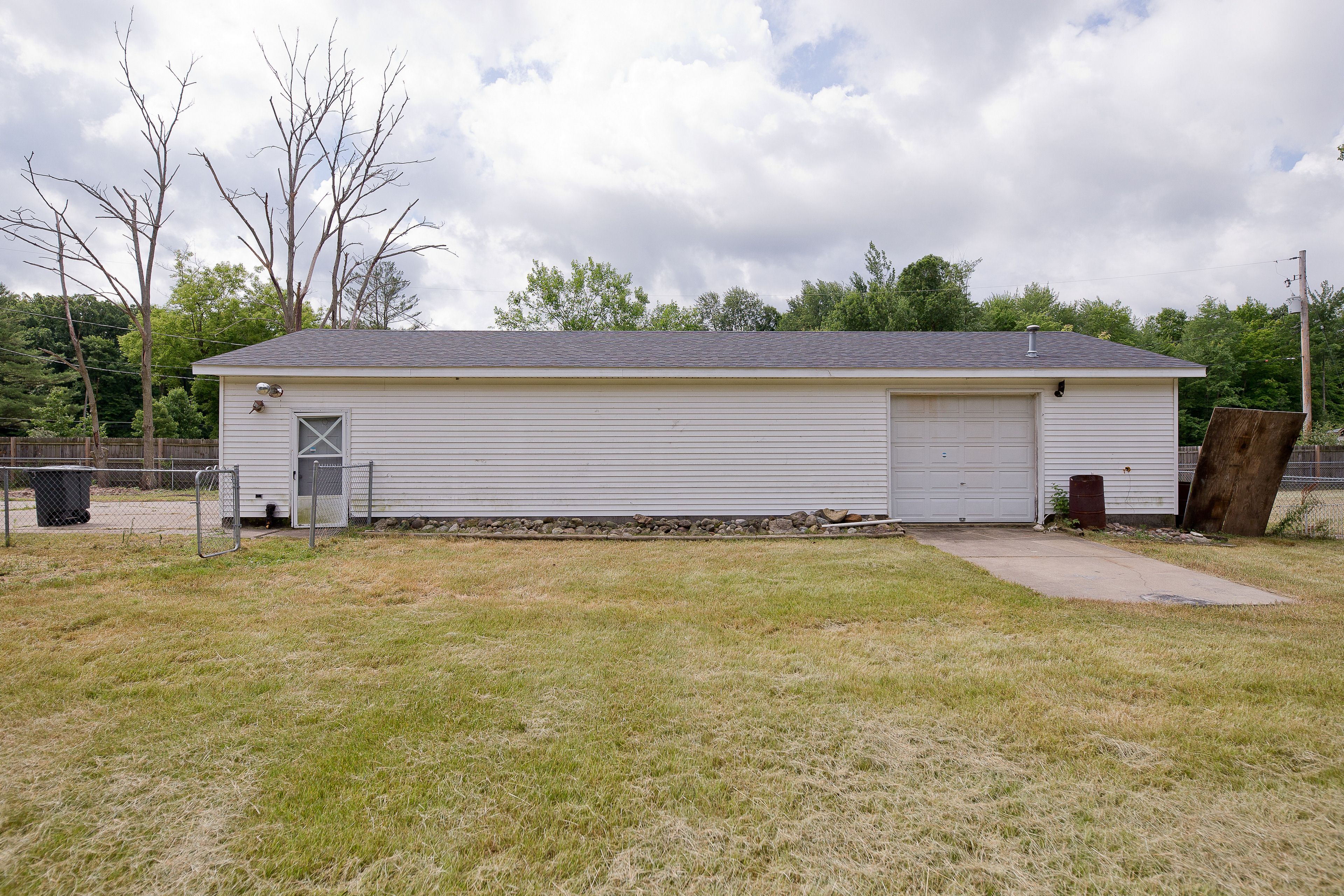 14297 MONTLE Road