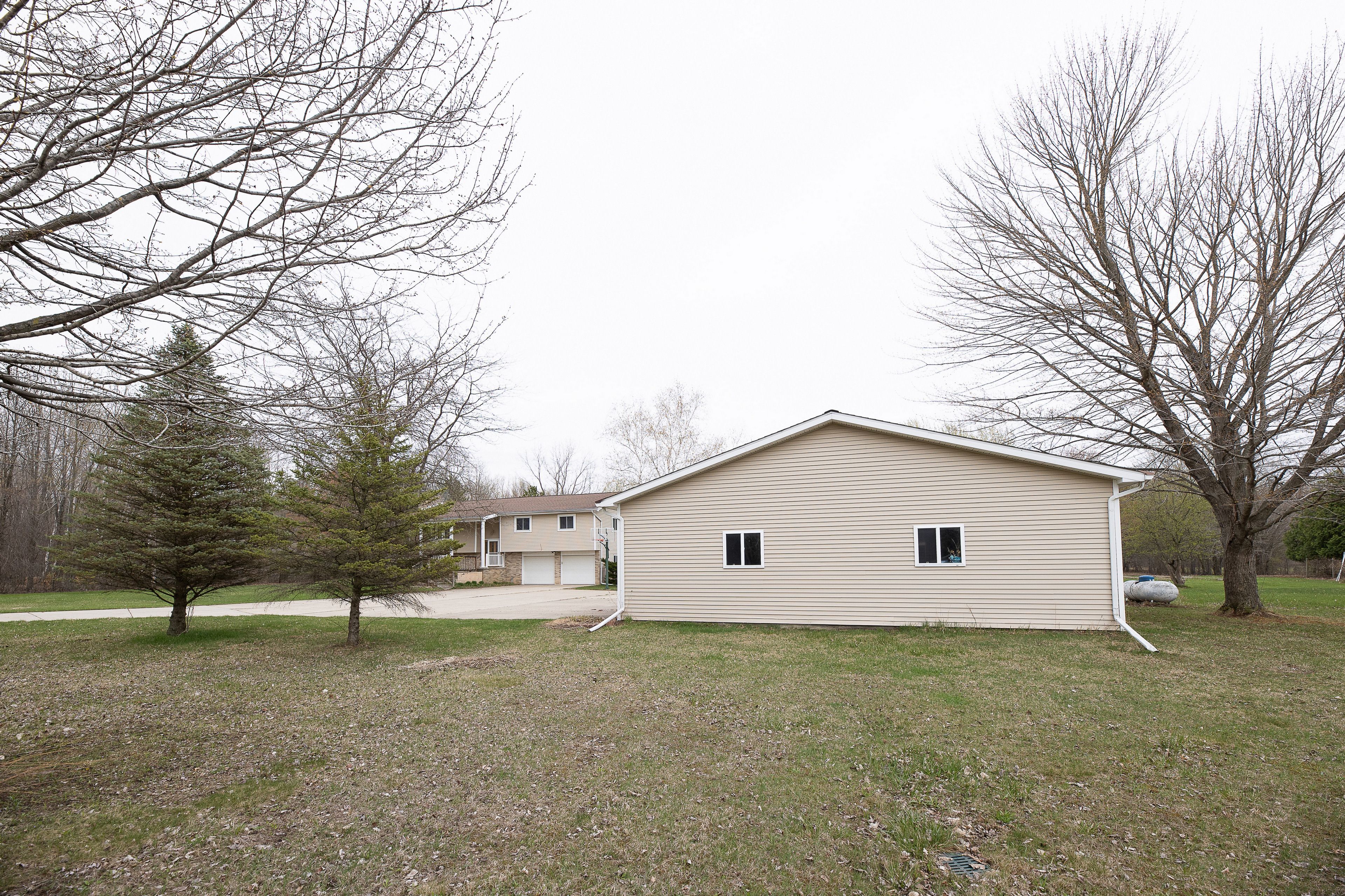 11405 BELL Road