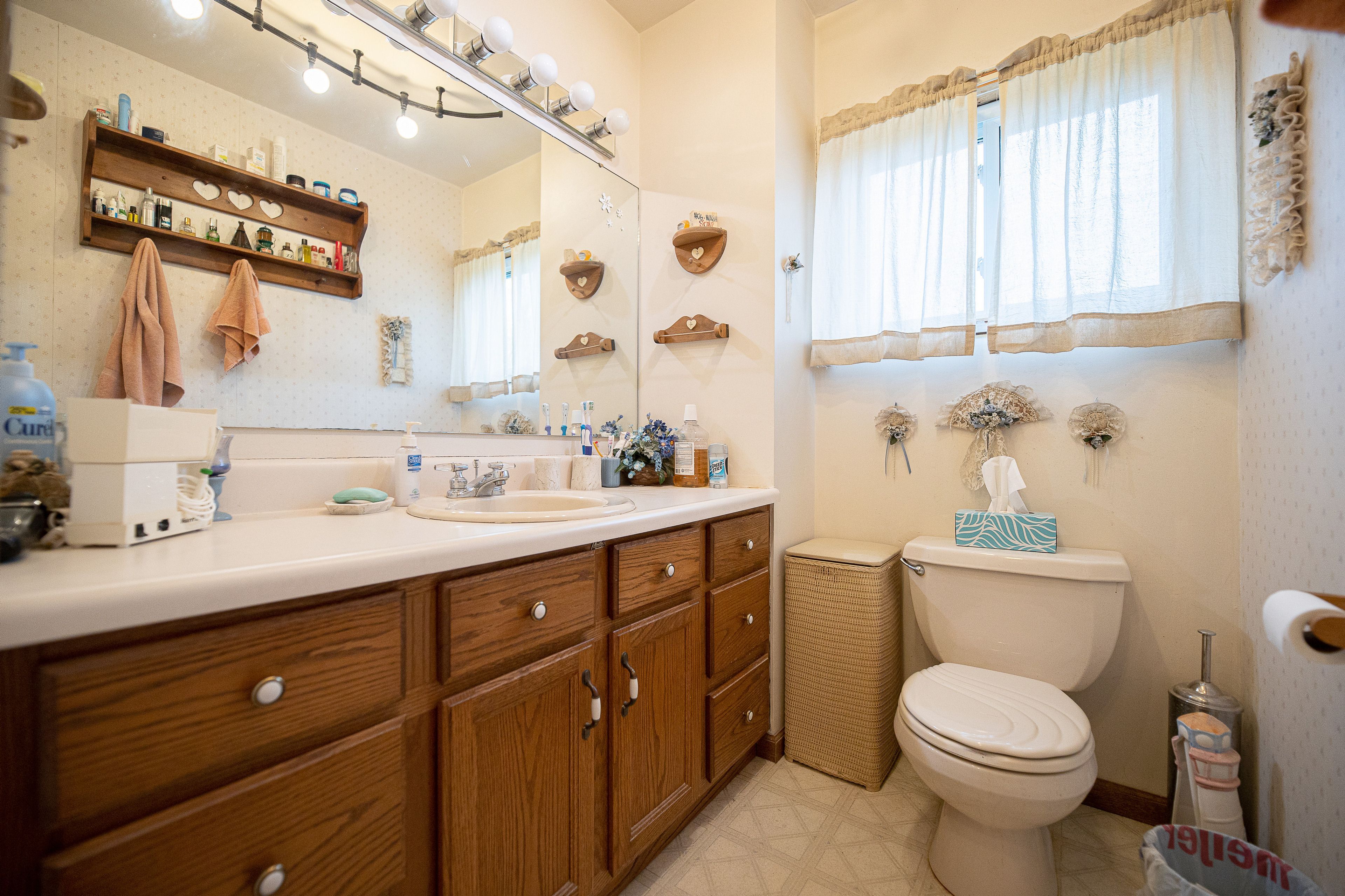 11405 BELL Road