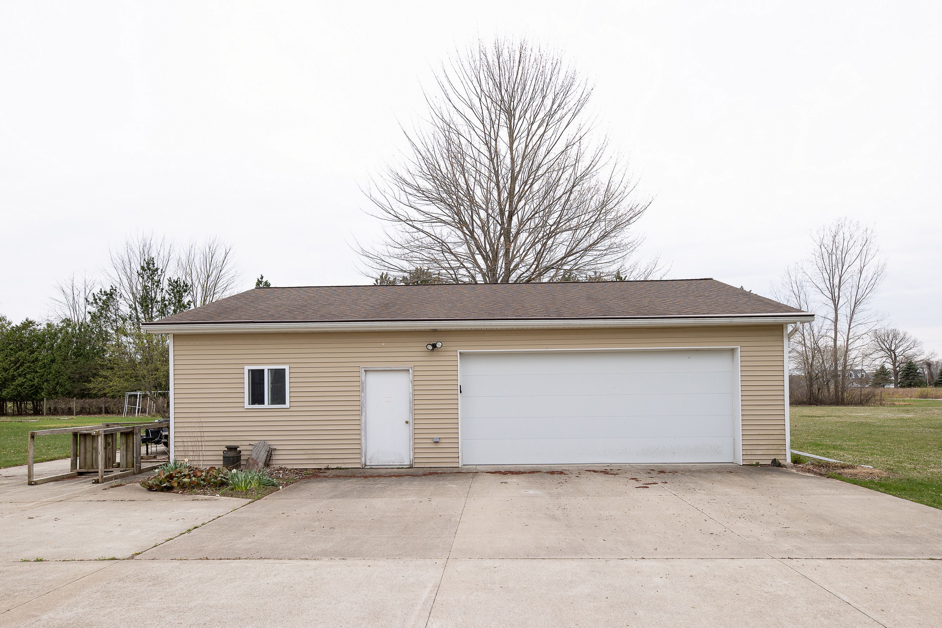 11405 BELL Road