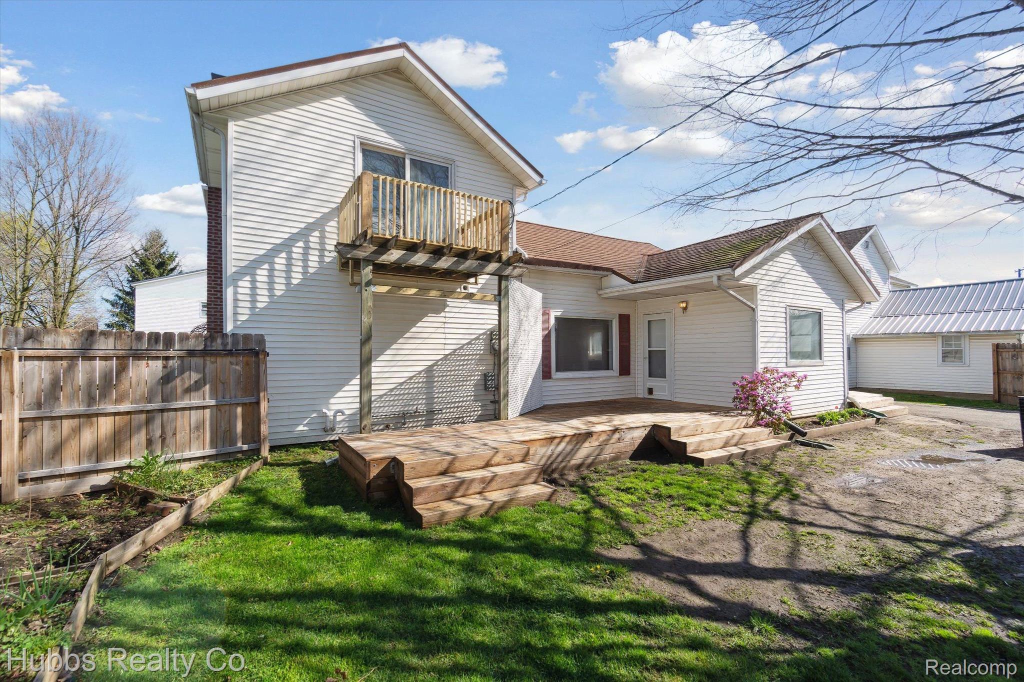4695 CENTER Street